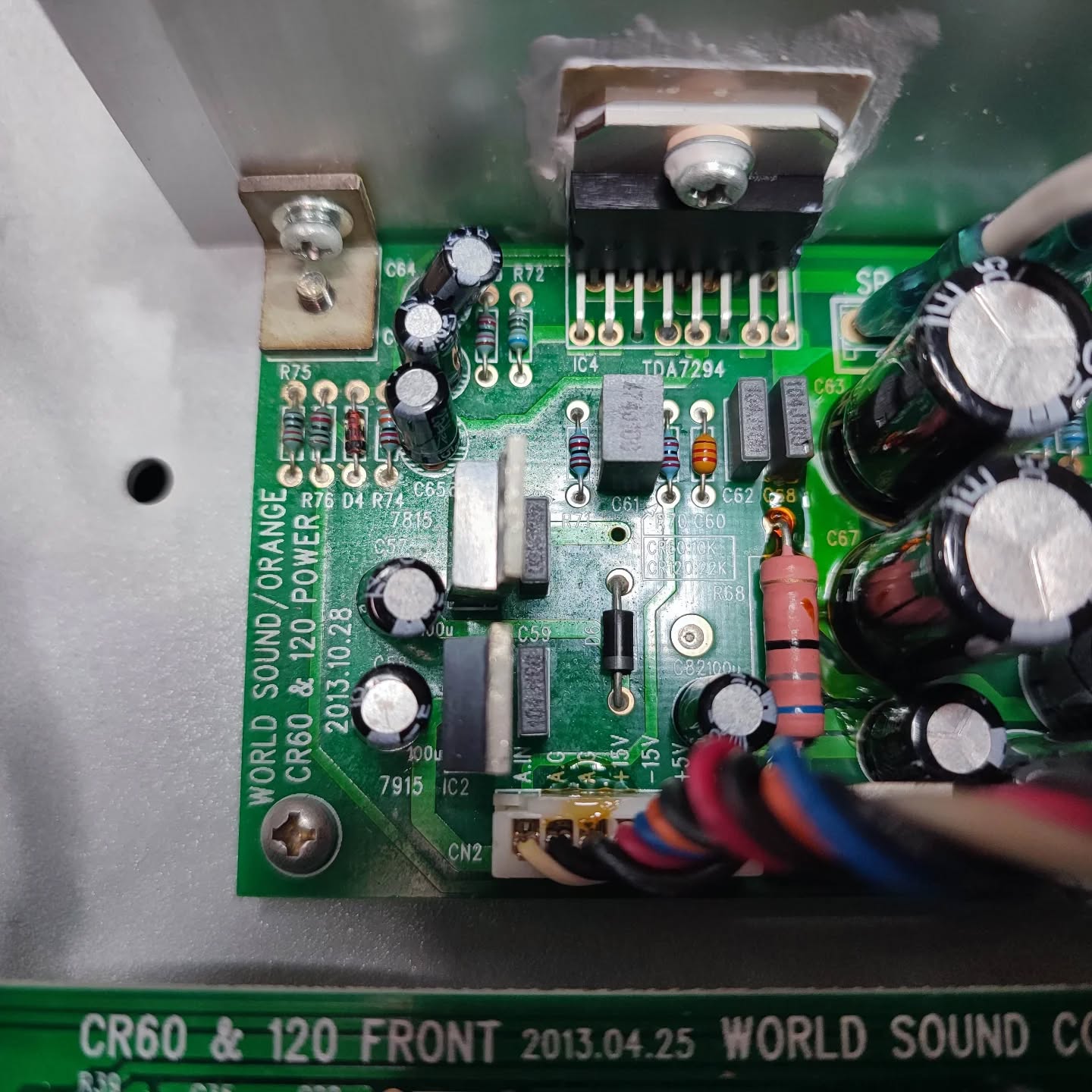 Révision des 13 ans pour cet Orange CR120H
Certainement l'un des meilleurs ampli transistors des 20 dernières années. Très bonne alternative aux Sunn Beta lead et avec un prix plus humain/cohérent
#amptech
#audiorepair
#electronicrepair
#orangecr120h
#coffee