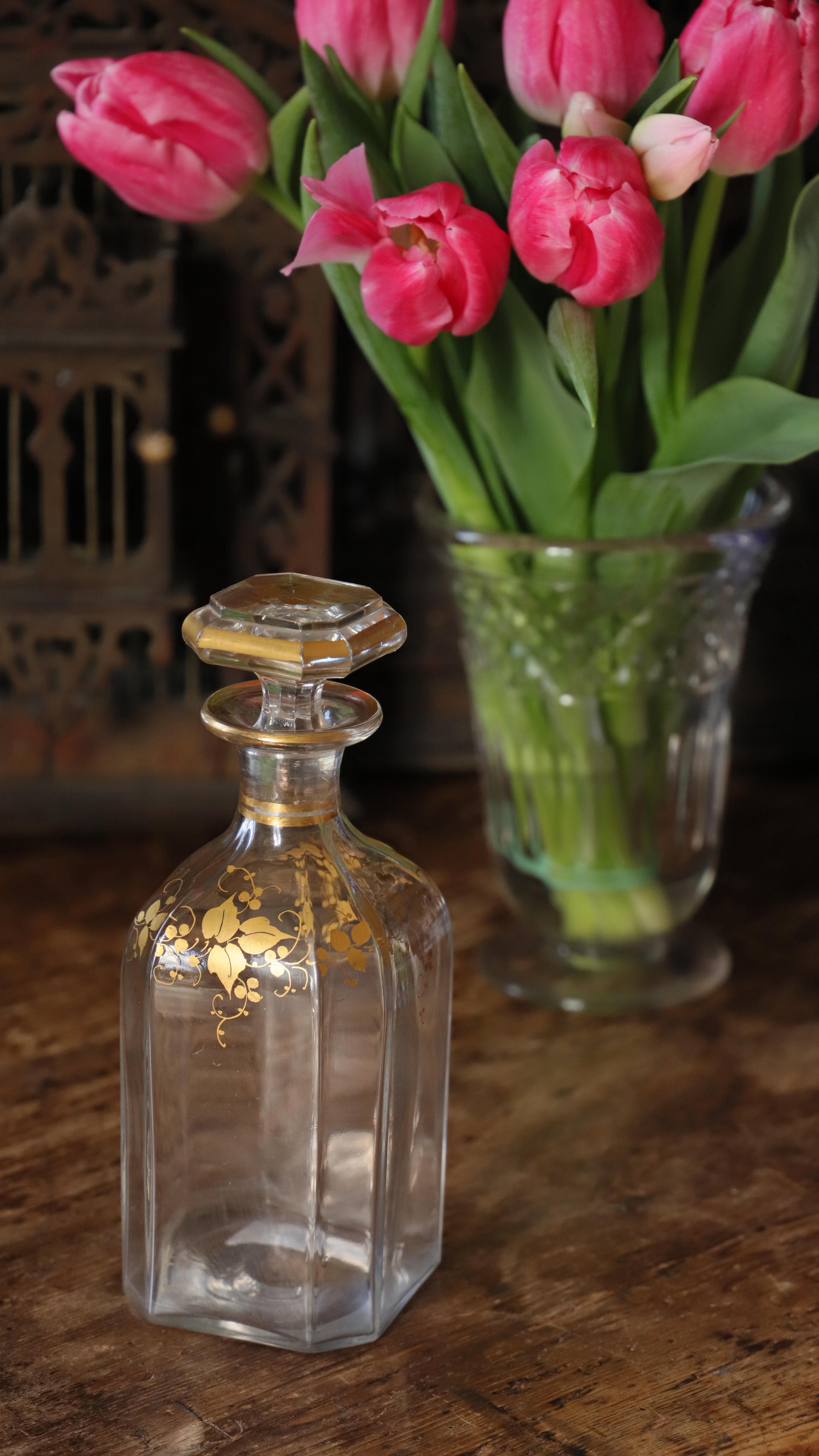 Do you know the details to look for with an antique carafe ? The ones that show handcrafted and high quality…
🔗 Link in bio to this novelty !
♻️ Choose vintage tableware and be kind to the planet.
📱Follow my Instagram to make sure you’ll never miss a novelty.
#kitchenbrocante #instabrocante #brocanteenligne