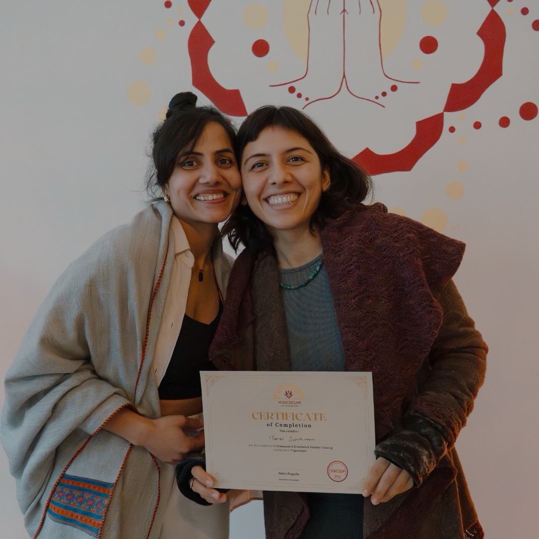 Some places you come to work out.
Some places you come to escape.
And then there are places you come to belong.
Between the classes, the tea, the long hugs, the quiet sits after savasana something else is happening here.
Friendships form.
Teachers grow.
Stories are shared.
People soften.
It’s not just about the practice on the mat.
It’s about the moments in between.
The smiles at the door.
The familiar faces each week.
The feeling of being seen without having to explain yourself.
This is our community at Yogicescape.
Messy, warm, real.
And we wouldn’t have it any other way. 🙏
#yogicescapecommunity #yogastudioberlin #yogastudio #yogatraining yogaworksho