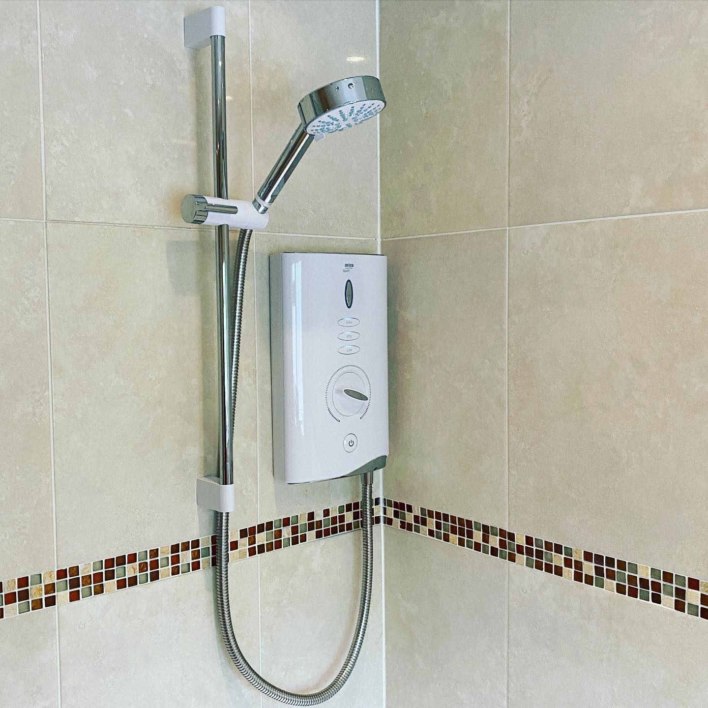 New electric shower fitted today. Mira Sport Max with Airboost! The airboost feature mixes air with the water to make it feel like the flow is greater.
👉Follow @stembridgeplumbing 👋
👉Follow @stembridgeplumbing 👋
❤️Double tap❤️
❤️Double tap❤️
____________________________________
👉 Follow @stembridgeplumbing
👉 Follow @stembridgeplumbing
👉 Follow @stembridgeplumbing
____________________________________
👥 Tag a Friend
🛎 Turn on Post Notifications
👨💻 Save to Look at Later
____________________________________
#plumber #heatingengineer #heating #gas #gasengineer #hotwater #radiator #boiler #service #boilerservice #local #mira #electricshower #angmering #rustington #eastpreston #arundel #chichester #bognorregis #bathroom #bathroominstallation #gasman