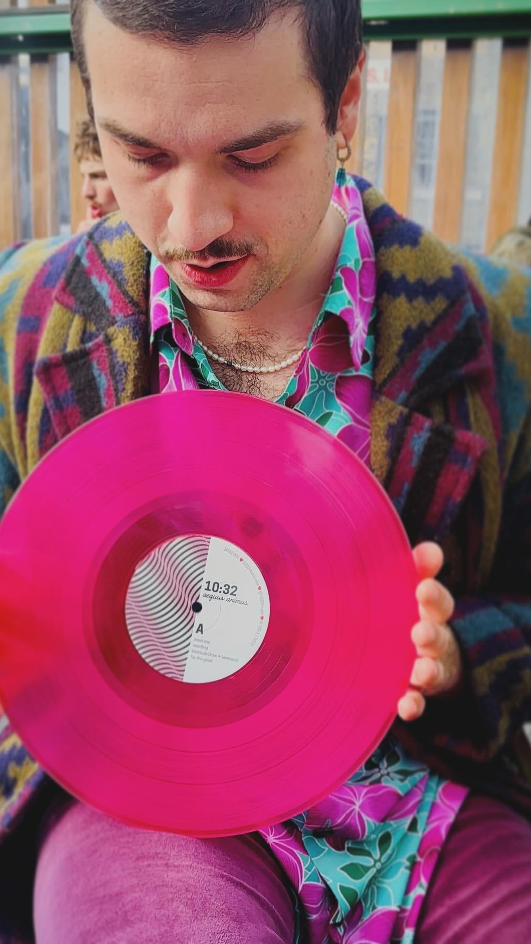 it’s bandcamp friday for 15 more hours (it’s based on pacific time) which means you can be a stoked as @radushkomusic and pick up your own copy of aequus animus on vinyl. while you’re there, check out all your fave independent artists cos we all have music to sell and rent to pay and today bandcamp waives all fees and every little bit counts! especially cos we have 2 new eps to release for you this year aye…
thank u for being here 💘