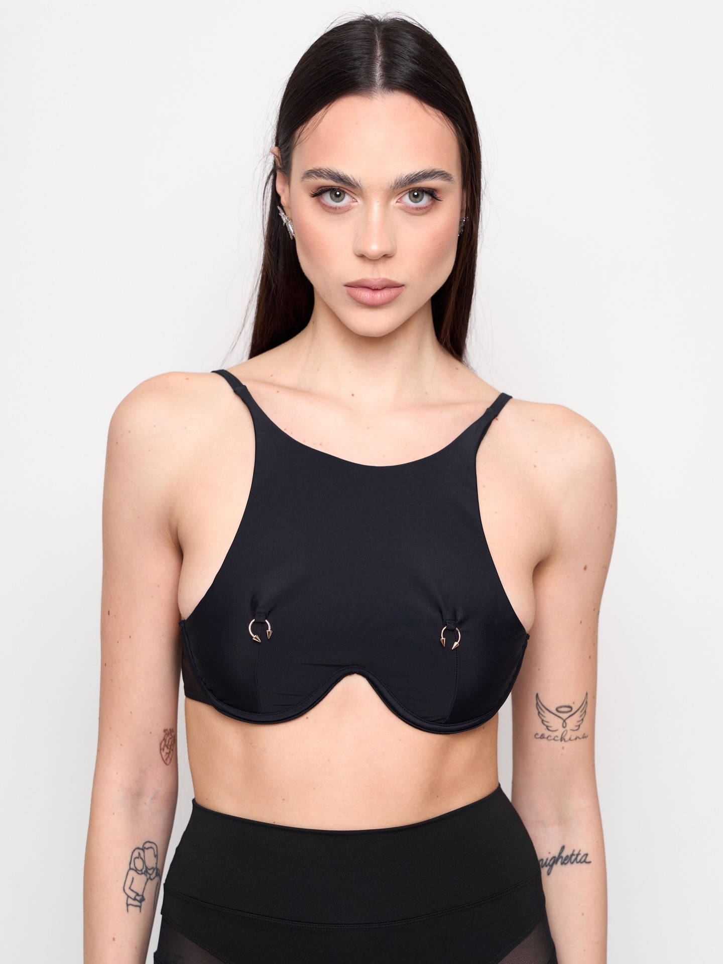 Crop CRUCIO 🖤
Acquistalo ora sul nostro sito web
Paga alla consegna senza costi aggiuntivi
Paga con Carta, KLARNA o PayPal
Spedizioni in Italia 24/48 ore (isole e sud Italia 48/72)
WORLDWIDE SHIPPING
#shoppingonline #igfashion