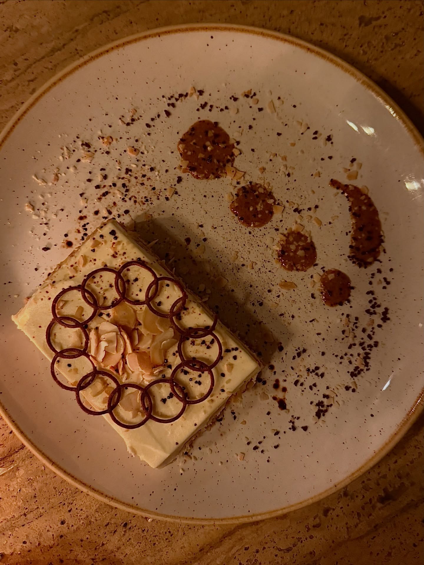 Quand le Maroc rencontre l’Italie, ça donne un tiramisu à l’amlou ! 😋
#marrakech #tiramisu #restaurant #diner #restaurantmarrakech