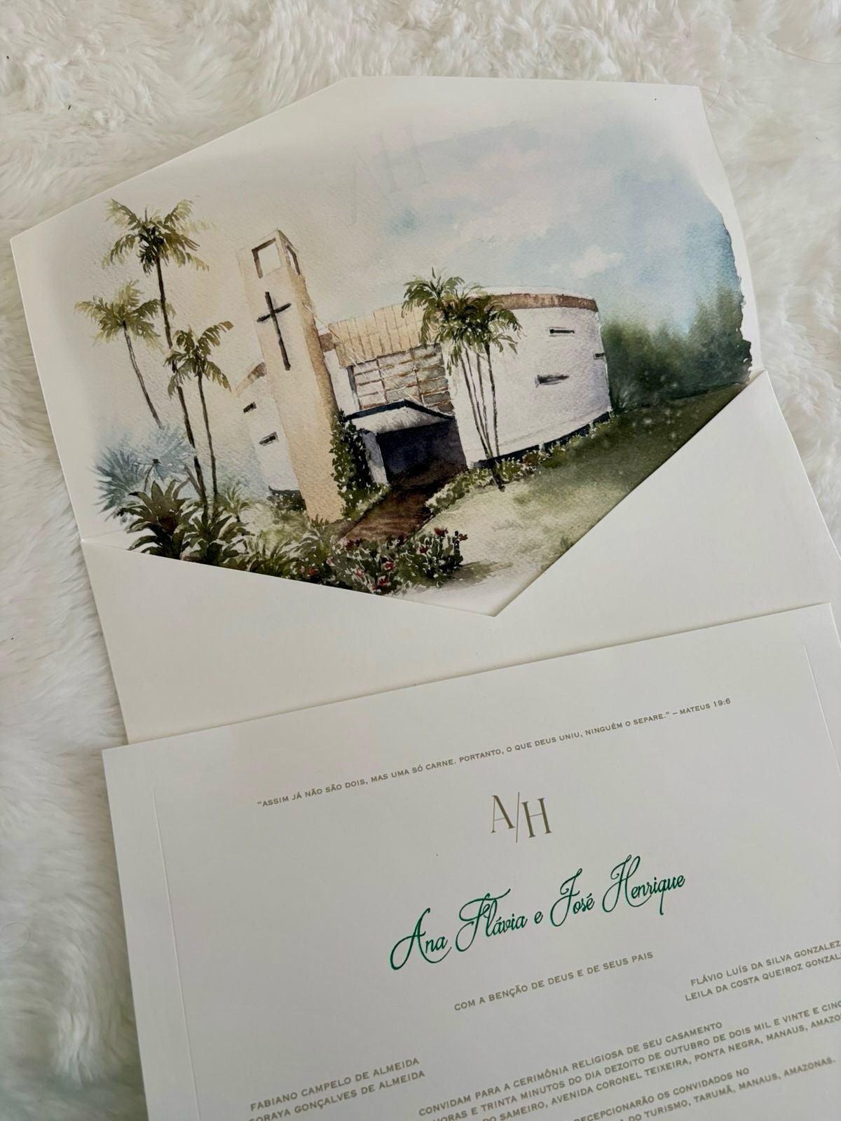 Eu babo a cada vez que uma noiva vem mostrar a papelaria final com a aquarela 🤍
A @anaflaviagonzalez_ valorizou tanto que teve até vela com a aquarela da igreja!
São esses momentos que fazem tudo fazer mais sentido ✨
📍Igreja Nossa Senhora do Sameiro - Manaus