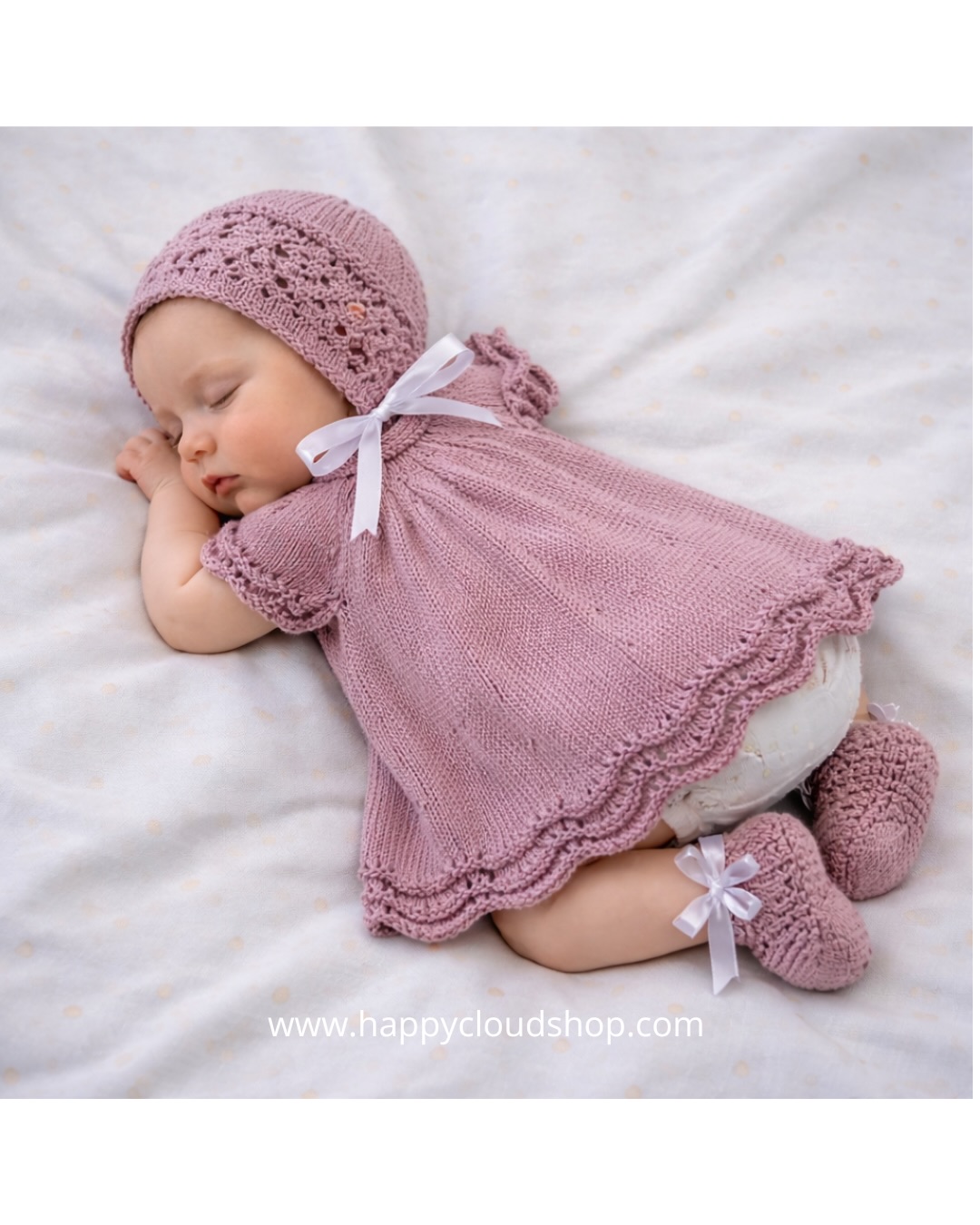 NEWBORN COLLECTION ☁️La primera colección de bebé de Happy Cloud ya está disponible.Diseños artesanales, atemporales y diferentes a lo que encuentras en otras tiendas.
Tejidos en algodón 100% egipcio certificado OEKO-TEX.Son unidades únicas.
Cuando se agotan, no vuelven.Y además estos conjuntos tienen un precio especial de lanzamiento.Si buscas un conjunto para recién nacido bonito, especial y a buen precio… este es el momento.Disponible online y en tienda física.
Envío a toda España.