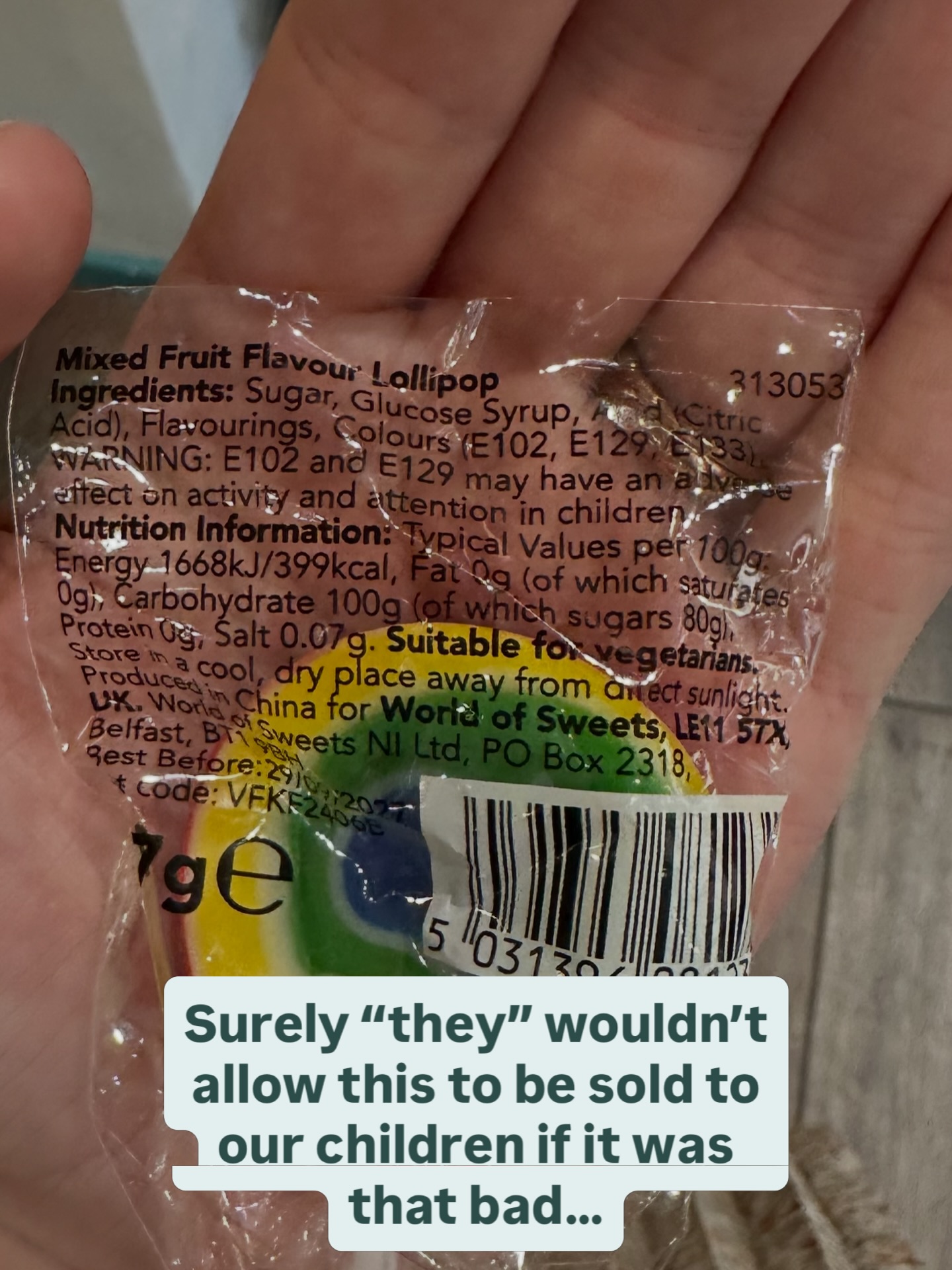 This is sold to children. 🍭
Bright colours. Fun shapes. Pocket money price.
But if you flip it over and actually read the label…
⚠️ “E102 and E129 may have an adverse effect on activity and attention in children.”
Let that sink in.
It’s not a conspiracy.
It’s printed on the packaging.
E102 (Tartrazine)
E129 (Allura Red)
Both linked to hyperactivity and behavioural effects in some children — enough for there to be a legal warning requirement in the UK.
And yet they’re marketed directly at kids.
Here’s the thing…
Most parents would never knowingly give their child something that could negatively affect their focus, behaviour or long-term health.
But we’re busy.
We trust the shelves.
We assume if it’s there, it must be fine.
What if we just slowed down and read the labels?
What if we chose differently — not from fear, but from wisdom?
This isn’t about perfection.
It’s about awareness.
Our children’s bodies and brains are still developing.
They deserve better than artificial dyes linked to behavioural concerns.
Small intentional choices add up.
Read the labels.
Ask questions.
Choose whole foods more often.
Protect their little nervous systems.
Not extreme.
Just informed. 💛
This advise isn’t just for our children but also for the foods we choose ❤️
#healthyfoodchoices #childrensmentalhealth #childrenhealth #foodawareness #healthandwellness