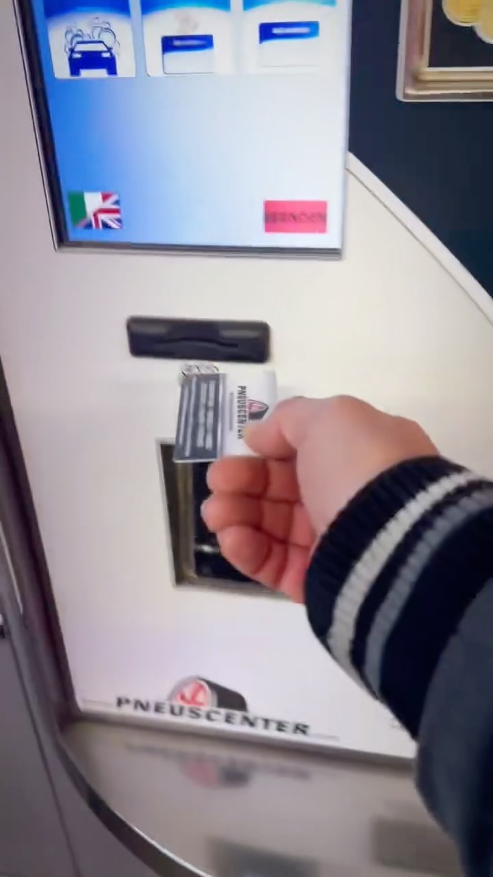 CARWASH 24H RODENECK
🏁🏁🏁🏁
ps. porbiert Programm4 mit Polish und Lackversiegelung💎💎💎💎
➡️ Bancomat und contactless payment🏁
➡️ Kundenkarten können selbst erstellt und aufladen werden;
ideal auch als Geschenk🎁
Auto Portal Waschanlage
Handwerkerzone St.Pauls Rodeneck💎💎💎💎
mit uns das ganze Jahr gut und sauber unterwegs👍
24H geöffnet✅
6 Programme stehen zur Auswahl✅
Kundenkarten direkt bei der Kassa erhältlich✅
#waschanlage
#carwash💦
#rodeneck reifendienst gommista #autopflege lavaggioauto gommista #carwash24h rodengo südtirol altoadige istobalmstart autopflege washtec mühlbach vals meransen spinges vintl weitental pfunders schabs natz viums raas natzschabs obervintl microelectronica obervintl