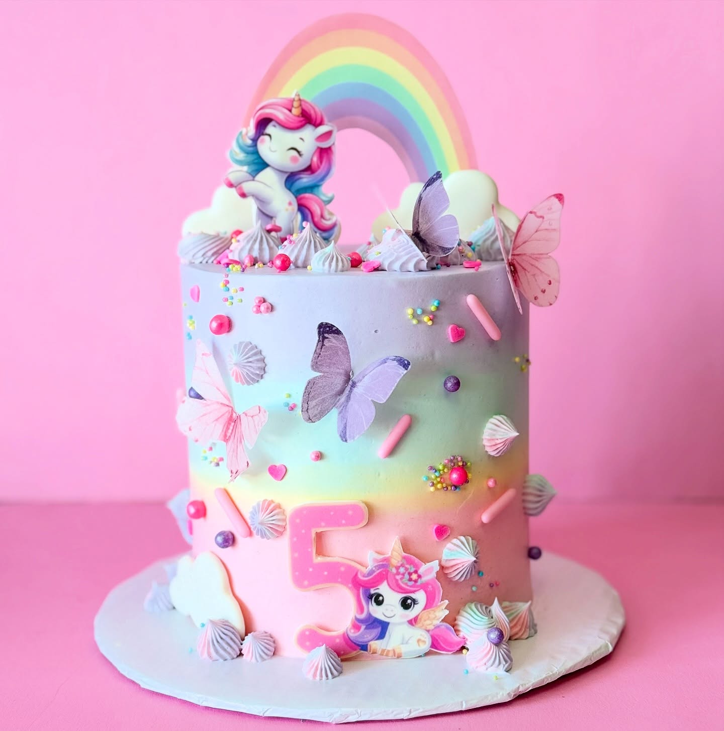 When the brief says unicorns, rainbows, and butterflies… we understood the assignment 🦄🌈🦋
Custom cake inquiries: please email us 2–3 weeks in advance at swirlsstreetsville@gmail.com
#NutFreeBakery #NutFreeCakes #MississaugaCakes #MississaugaBakery #StreetsvilleBakery #ButtercreamCake #ButtercreamCakes #BirthdayCake #BirthdayCakes #CustomBirthdayCake #CustomCakesGTA #GTABakery #KidsBirthdayCake #LocalBakeryMississauga
