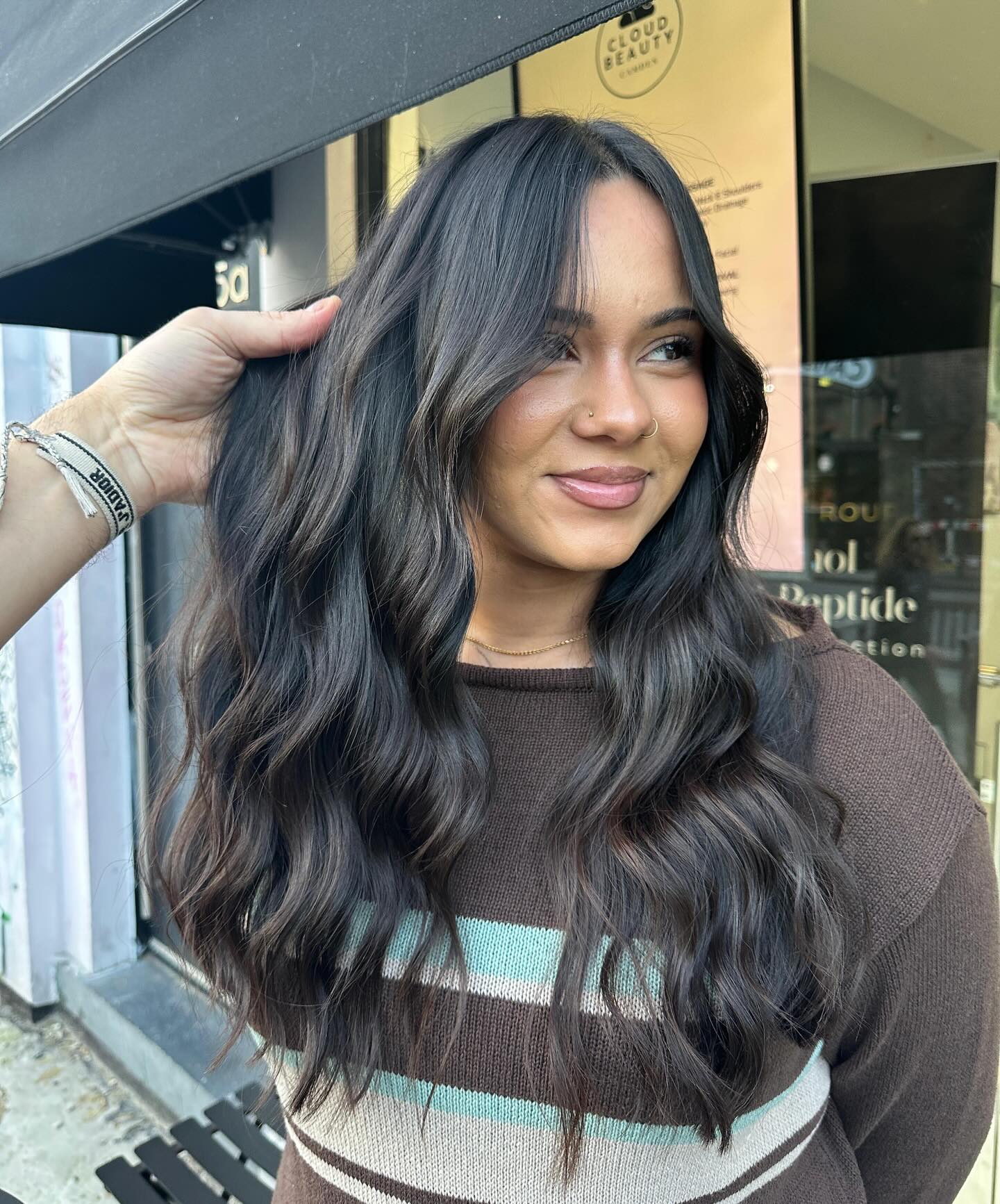 If your ends are splitting and your blow dries aren’t lasting… it’s time.
Our wash, cut & blow dry isn’t “just a trim.”
It’s shape correction, weight removal & movement designed for YOUR face.
You deserve hair that looks and feels expensive.
📍 Camden Town
Appointments available this week.
#camdenhair #londonblowdry #layeredhair #hairrefresh #salonlife