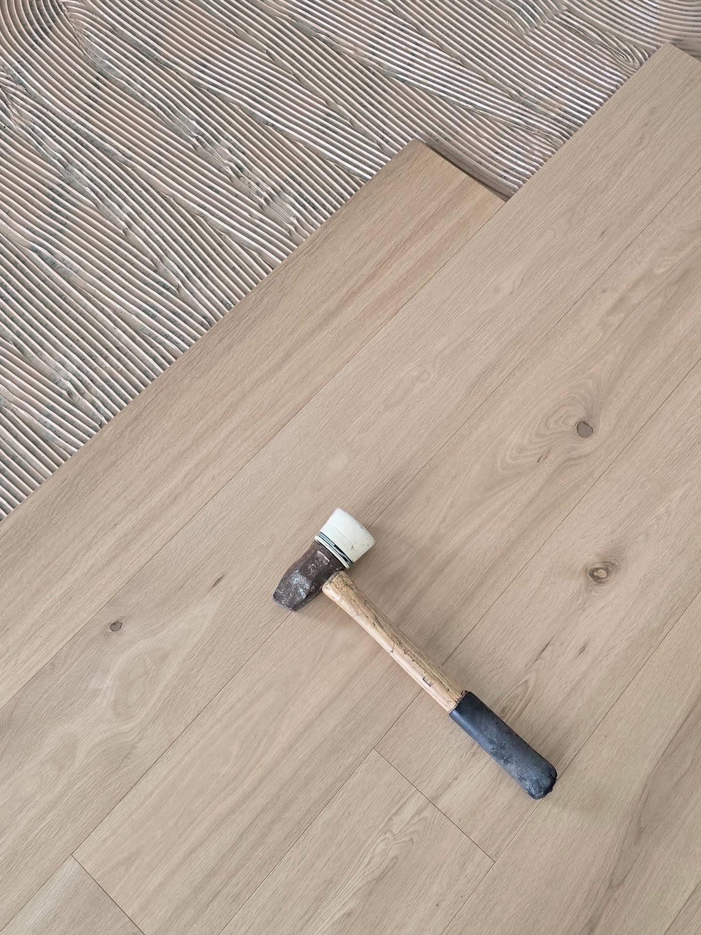 At Imperial Flooring Australia®️ we don’t just sell flooring - we supply and install it too. That means real on-site experience with every product we offer, giving our clients the cutting edge in product knowledge and installation performance. No bullshit, just expert advice 🔨
Bostik Ultraset HP timber flooring adhesive is a high-performance adhesive that delivers superior bond strength, moisture control and long-term durability - exactly what you want under a quality engineered oak floor.
Premium products. Professional installation. Proven systems.
▫️Flooring: Neutral Oak – 15mm Engineered Oak
▫️Adhesive: Bostik Ultraset HP
▫️Supply + Install: Imperial Flooring Australia®️
🌏 www.imperialflooringaustralia.com.au
📍 Sydney | Wollongong | Melbourne