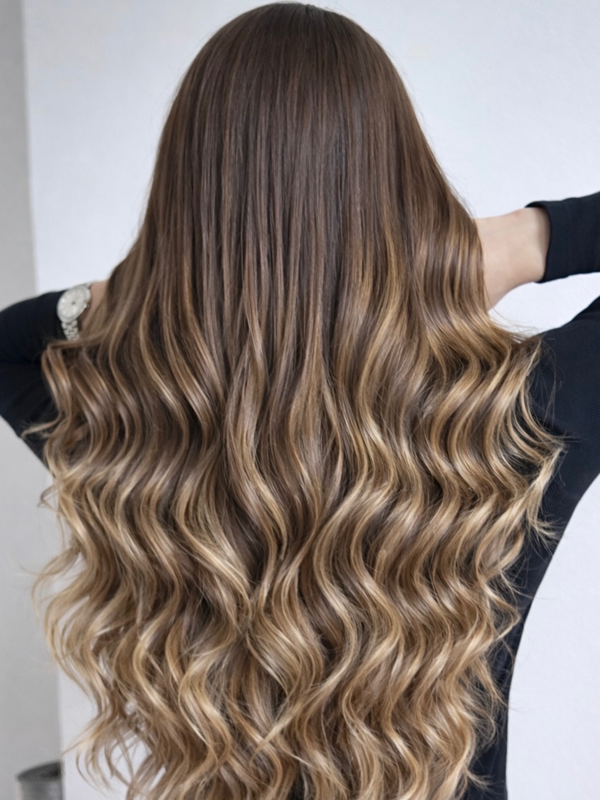 Thank you for your trust, Jessica, thank you for everything. Before and after with cut, blow-dry, and waves, as well as ombré hair and a double toner. #hair #instalike #paris #hairdresser #colorhair @jessrestless