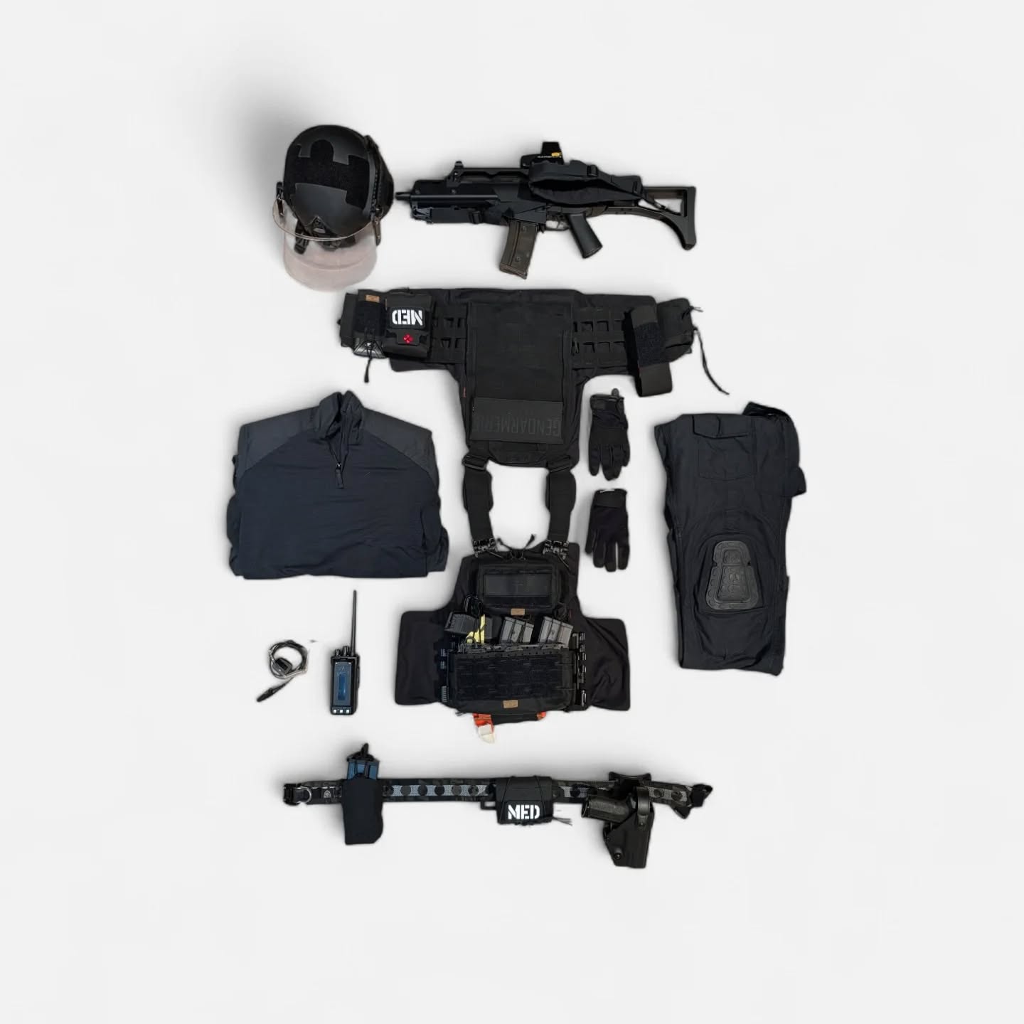 Set up: Orion Evo
Poche Omnivore
Mini Knr IFAK
Poche Neo
Ifak vertical
Admin Zip
Poche porte gants
Base gilet : @tiger_tailor