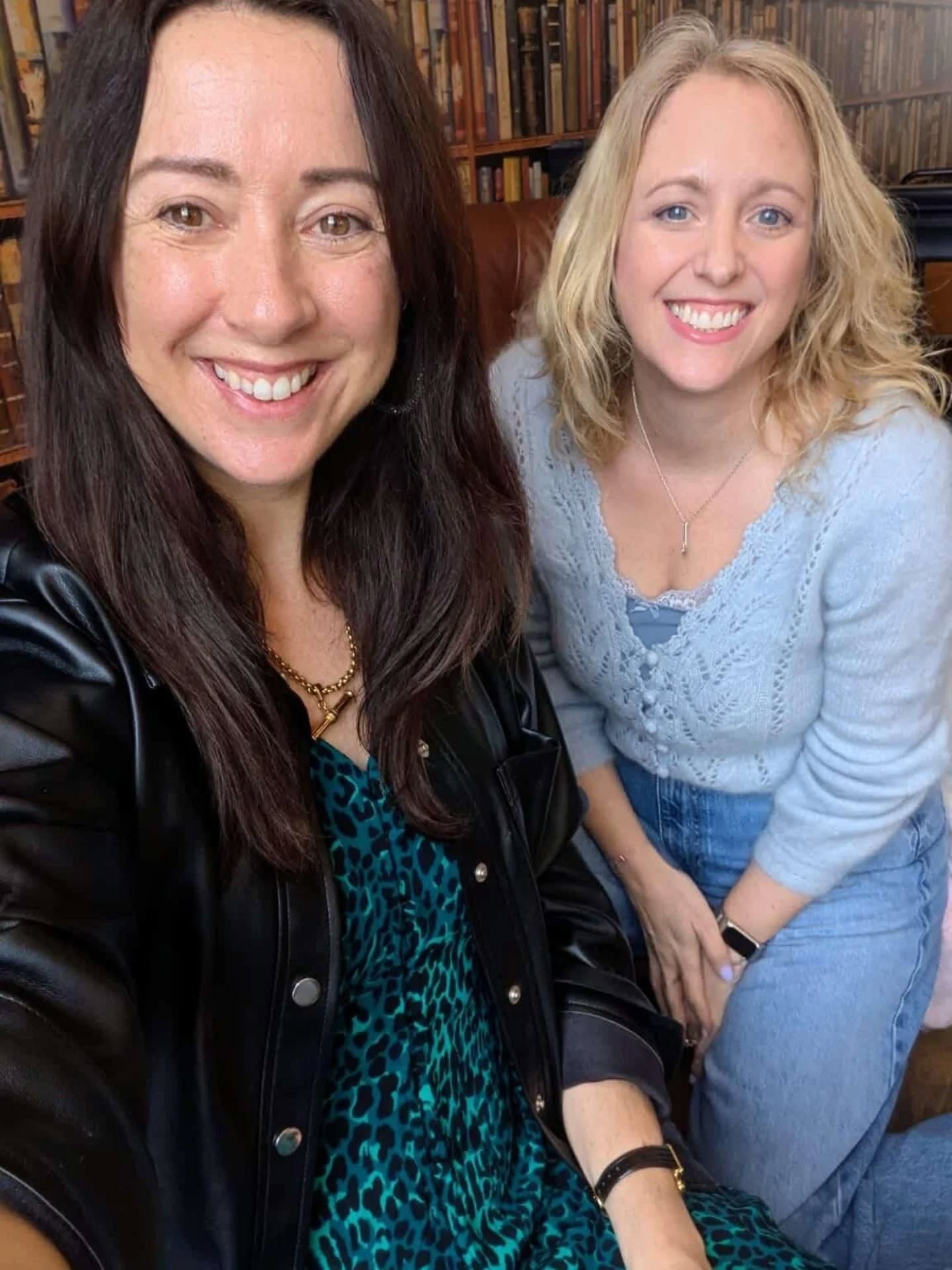 🩵 Brilliant day chatting all things colour and style with @thrivewithcolour totally inspiring, reassuring and uplifting to spend time with someone working in the same field who shares the same values. No competition here just sharing, plotting and collaboration 🥰
🤎 All the more entertaining given the fact we have very different style personalities, bodyshapes and colouring types. My light-cool-soft colouring is the total opposite to Cheryls deep-warm-clear
💚 If you need convincing that colour analysis works just swipe to see what happens when AI swaps our outfits! All of a sudden we are both totally drained of colour, we've aged and you see the colours not us, colour really is so powerful.
#colourmebeautuk #colouranalysis #femininepower #womeninbusiness #womensupportingwomen