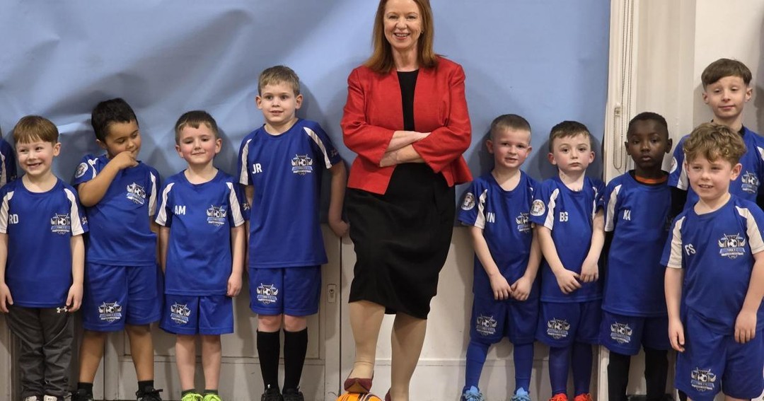⚽After my inspiring visit to Tong FC last week, it was great to recognise their work in today's T&A!
Have a read: https://www.thetelegraphandargus.co.uk/news/25881777.tong-fc-changing-young-lives-off-pitch-says-mp/