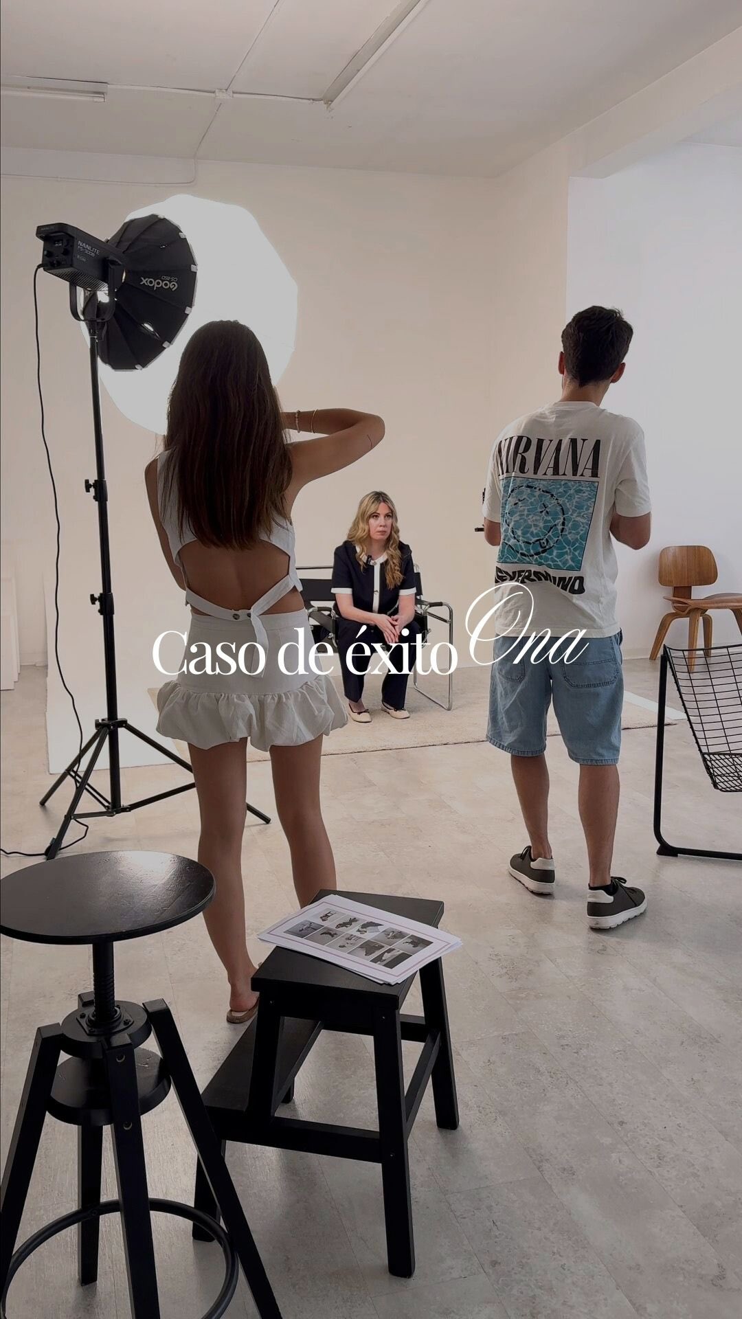 ✨ Si aún no estás atrayendo clientes por Instagram… probablemente no estás comunicando bien el valor de tus servicios.
En este video te mostramos el caso de Ona, una de nuestras clientas. La ayudamos a:
🤍 Definir sus puntos fuertes
🤍 Crear contenido alineado con su público
📸 El shooting fue un éxito y hoy trabaja con nosotros mensualmente.
¿Tú también sientes que tu contenido no refleja lo que realmente ofreces?
💬 Escríbenos y te damos algunos tips para que tu Instagram empiece a trabajar por ti.