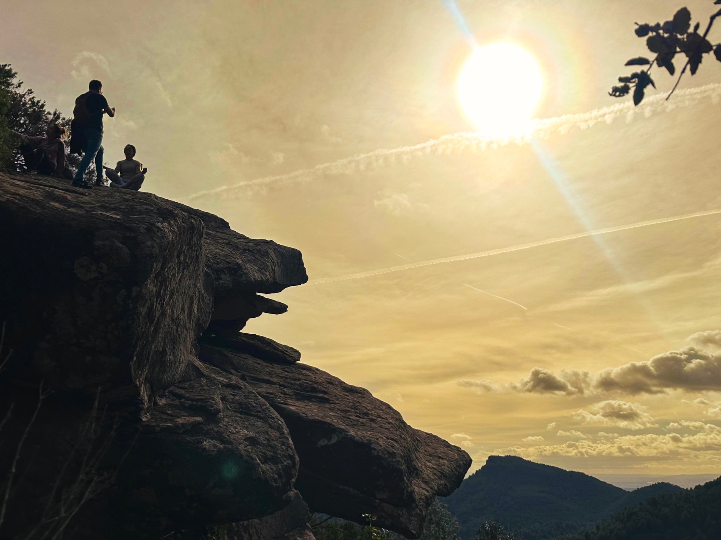 There are plenty of reasons to fall in love with Valencia⦠but letās be honest: epic sunset spots are not exactly on every corner. Thatās why Get Involved Valencia is taking you beyond the city, to one of the most magical viewpoints in the region ā°ļø.
While many know the peaceful waters of Albufera, weāre bringing you somewhere a little more wild, a little more breathtaking: Garbi.
Our sunset trip to GarbĆ is more than just watching the sun go down: itās an experience. If youāre up for it, we start with a beautiful hike through nature, stretching your legs and breathing in that fresh mountain air. Nothing too rushed, just good company, great views, and that feeling of being away from it all. Not into hiking? No problem, only the sunset is worth going there.
Perched on a rock, overlooking endless landscapes, youāll watch the sky slowly transform into shades of gold, pink, and deep orange. As the sun sinks below the horizon, soft guitar music performed by one of our own teammembers fills the air, creating the perfect atmosphere to unwind. And if youād like to make it even more special, you can enjoy tasty snacks and refreshing drinks while soaking in the view.
No crowds. No city noise. Just nature, music, and one unforgettable sunset.
Join Get Involved Valencia and experience a side of Valencia most people never see š§”.
.
.
#sunset #valencia #visitvalencia #sunsets #getinvolvedvalencia