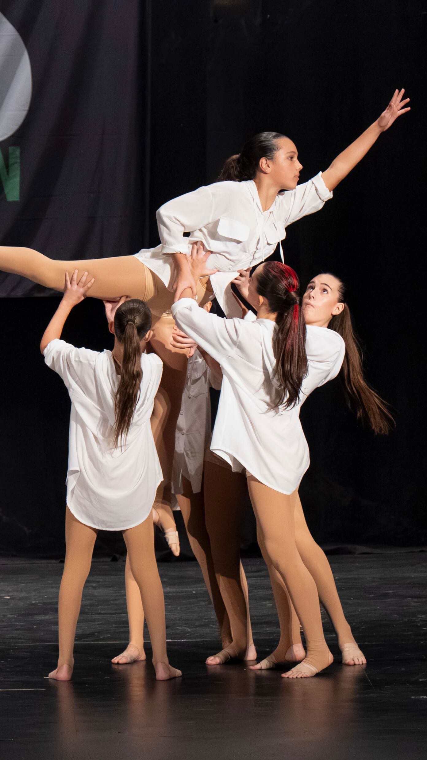 Un equipo es tan fuerte como su eslabón más débil
… y tan débil como el más fuerte de sus integrantes 🔗
Rumbo a temporada competición! 🚀
▶️ @thenexusdance 2025
🖥️ vivrastudio.com
📲 644 879 386
#vivra #academiadebaile #contemporaneo #contemp #valencia