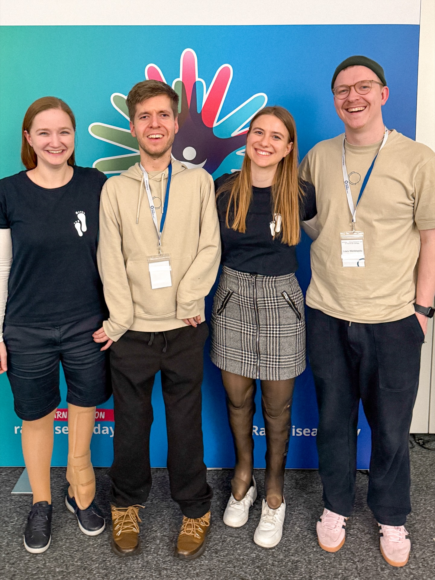 Wir freuen uns auf ein Wiedersehn in Hamburg!
Danke an Hannah und Doro vom @bupft.ev für die netten Gespräche in Traunstein! Schaut beim Bupft e.V. einmal vorbei für Infos rund um PFFD, FFU, Fibula- & Tibialdefekte. Und wie wir gehört haben eine unfassbar schöne Community!
Foto: @rene_schaar