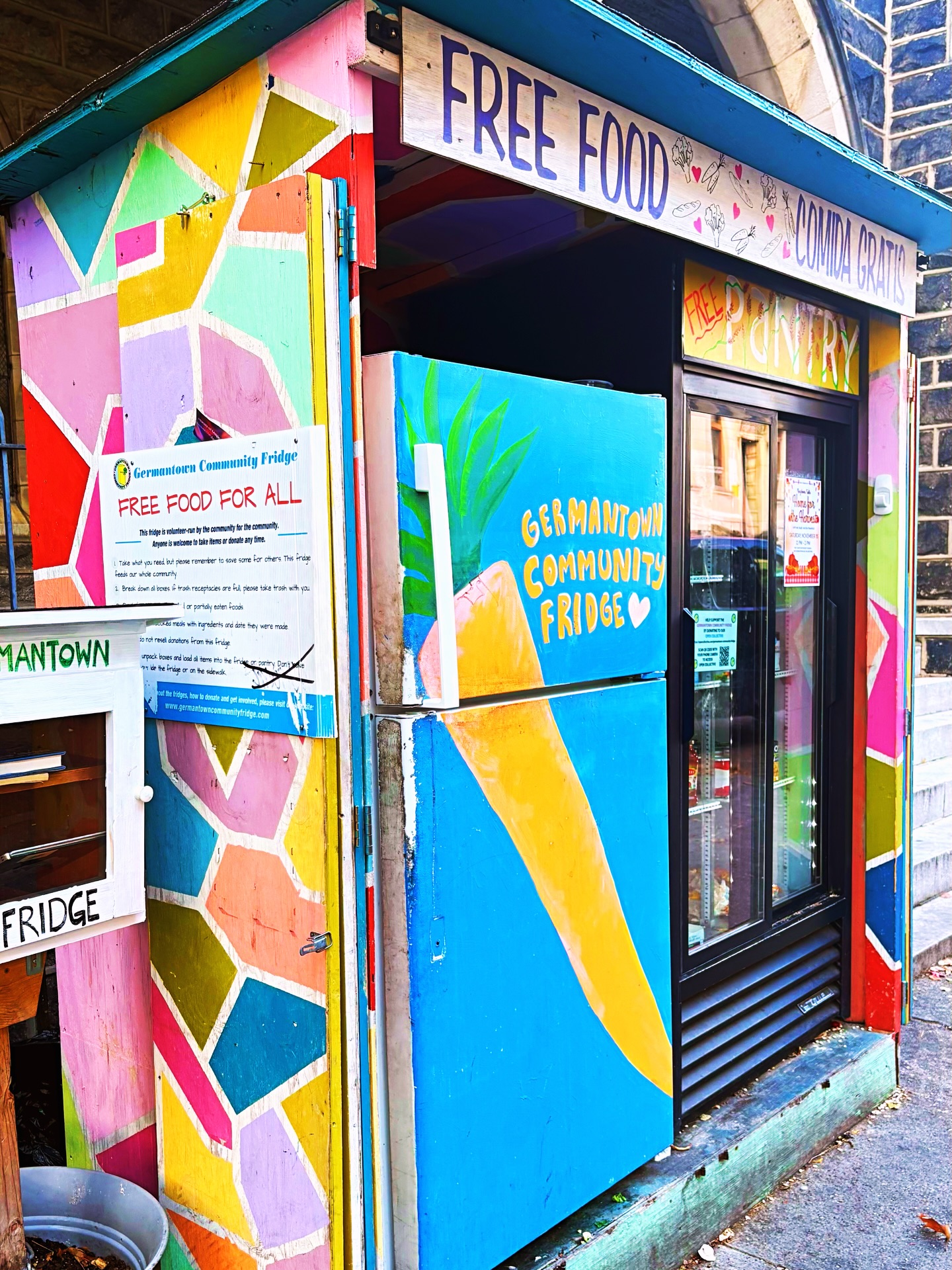 From first ladle to last crumb, every detail was made with care and shared in love.
16 different soups to warm you up ❤️🍲
Regular and dairy-free grilled cheese 🧀
Fresh salads & hearty sandwiches 🥗🥪
Apple & blueberry crisps plus cookies for a sweet finish 🍎🫐🍪
Full tables, full hearts, and a whole lot of community. 🤝
Because when we gather around food, we’re reminded that no one has to sit alone. 💛
#communityfridge #germantown #communityfirst