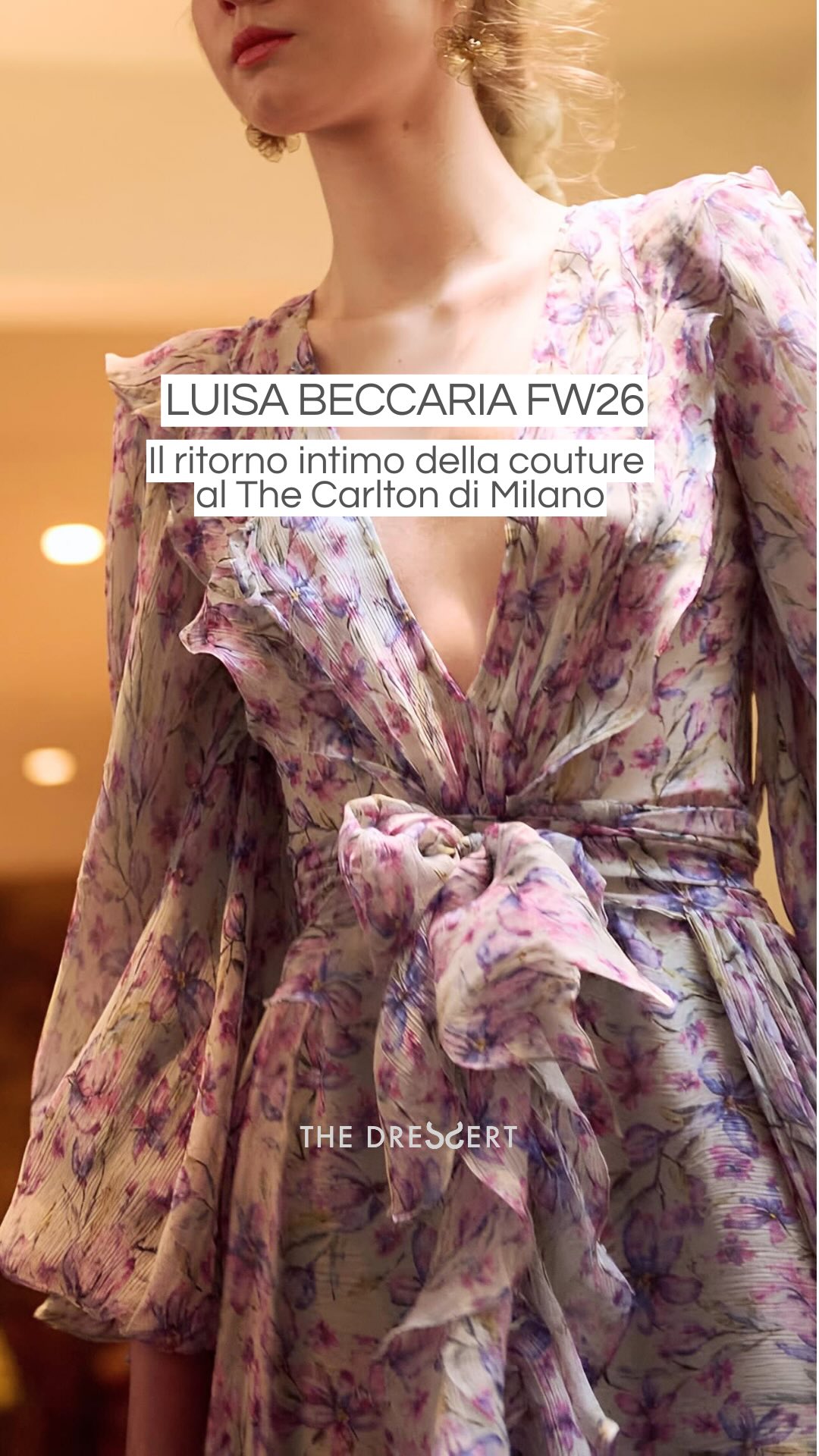 Ci sono sfilate che si osservano.
Altre si vivono. Quella di Luisa Beccaria è una di queste.
Un ritorno a una moda più intima, raccolta, dove il capo torna al centro e ogni dettaglio racconta ricerca, materia, silhouette.
Celebrations è un invito a vestire ciò che conta davvero, con una femminilità sottile, mai eccessiva.
Un’eleganza che non ha bisogno di essere dichiarata, ma che si riconosce. E forse è proprio qui che la moda torna al suo momento più autentico.
Tks to @luisabeccaria_luworld #invited 🩷🌸
