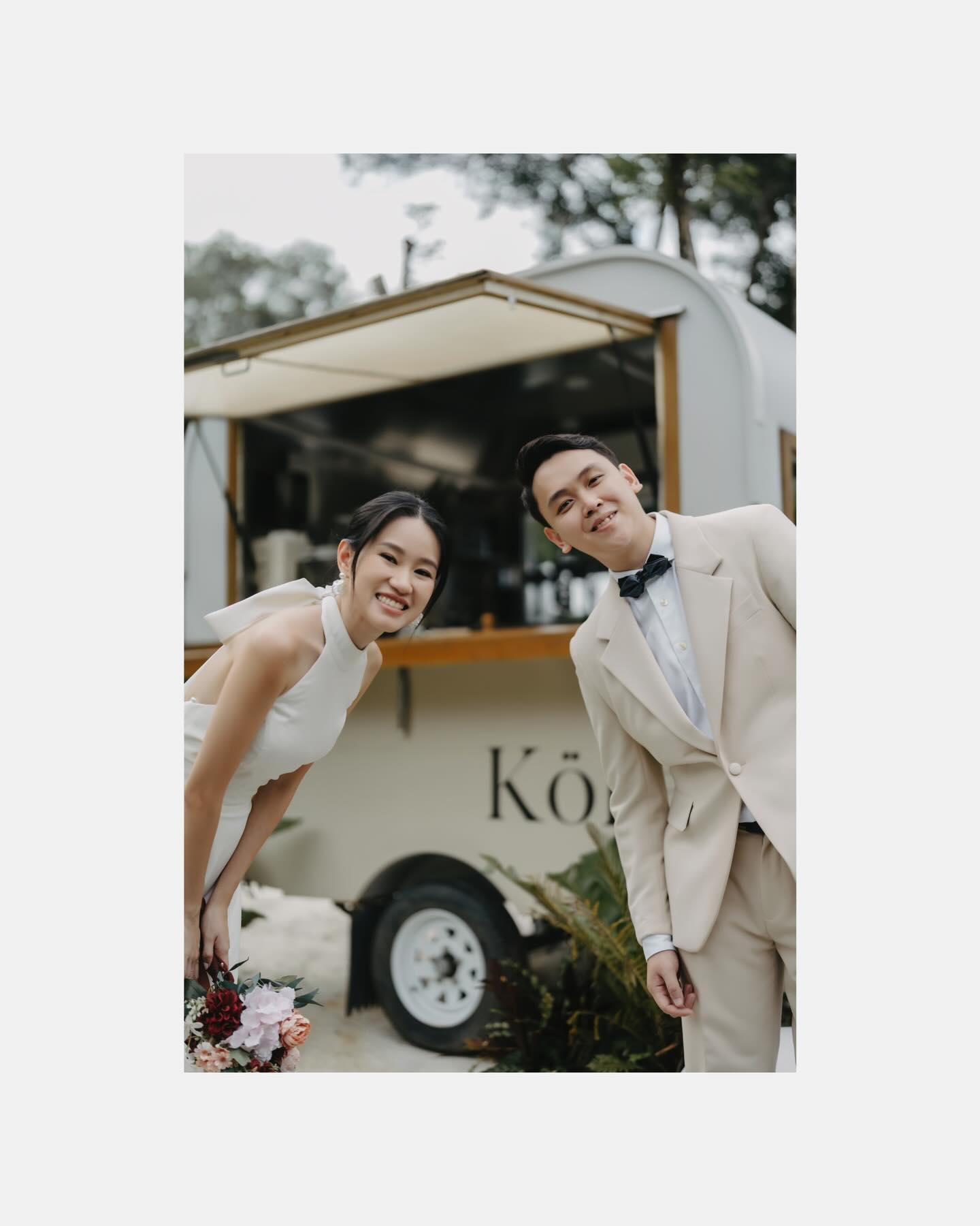 The best moments are the ones that aren’t planned. 🤍
Just genuine laughter, quiet glances, and two people enjoying the moment together.
That’s what Ming Sheng & Karen pre-wedding session felt like.
Captured by @basetime
Make up by @racy_makeup
gown by @love_gown
#basetimeinmotion
#weddingmy
#malaysiaweddingphotographer
#malaysiaweddingvideographer
#preweddingmalaysia