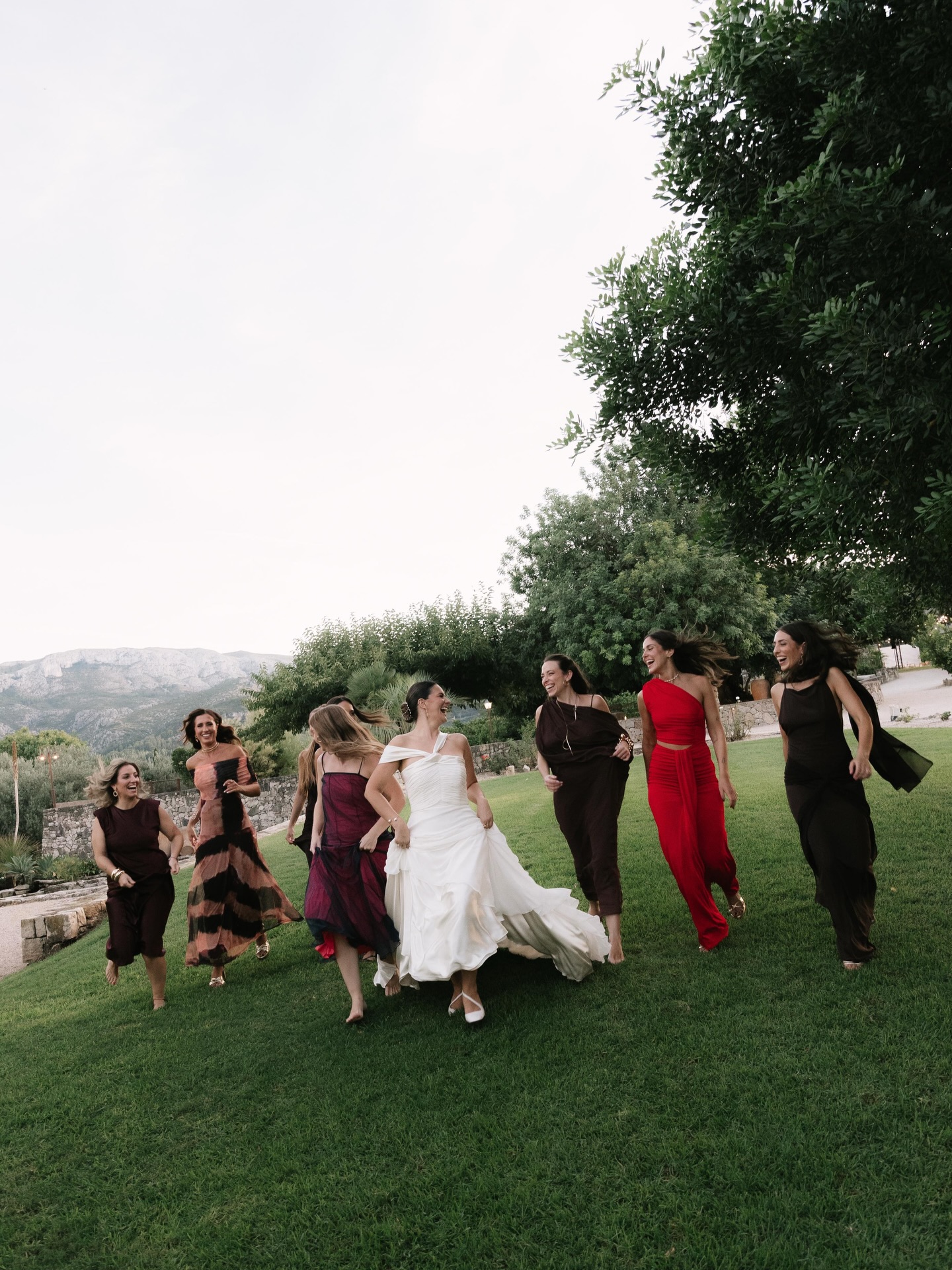 Momento cóctel entre comida, risas y amigas que son casa.
Fotos: @momentosdeunavida_
@casabenigalip
@eventosdealgodon
@esencia_floral