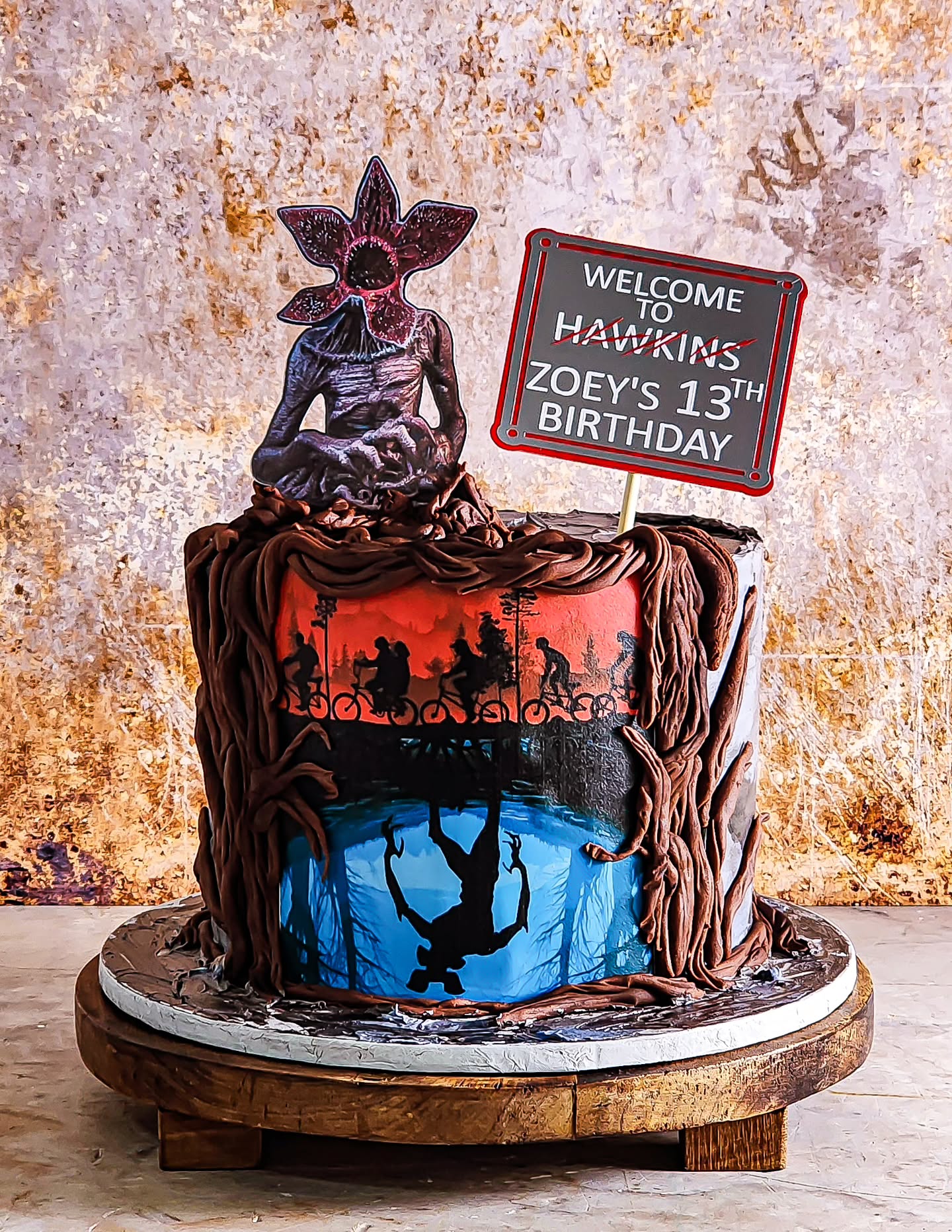 Stranger Things Do Happen .....
#strangerthings #StrangerThingsCake #strangerthingsfan #2026Bakes
#Marlenebakes