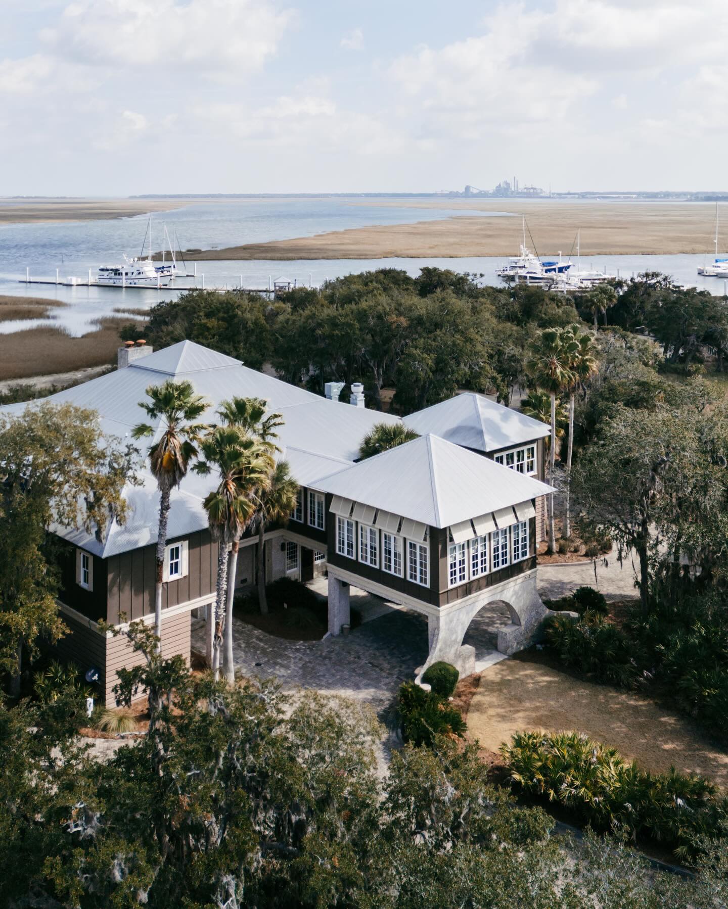B r i a n n a + K y l e
Introducing Mr. & Mrs. Cronin!! Unmatched views from B+K paired with stunning, February sunshine. An unforgettable celebration at @oysterbayyachtclub as these newlyweds danced the night away. I am so thrilled for these two and forever to come!! What an honor to capture these sweet memories. Enjoy this little sneak peek with more to come! #ashlyncatheyphotography