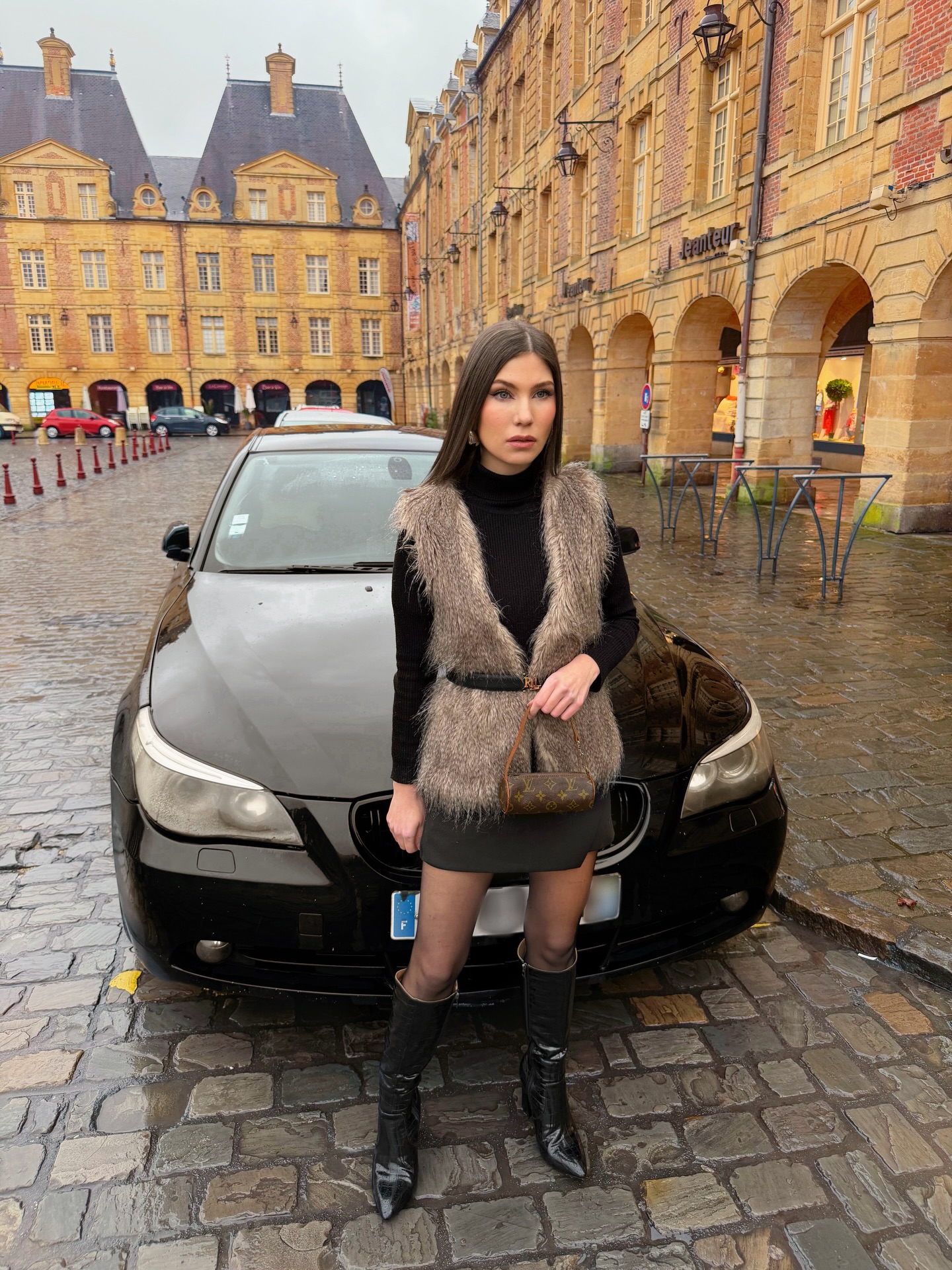 Le mini sac tendance à avoir absolument 😍
Le Mini Papillon signé Louis Vuitton coche toutes les cases et apporte une touche chic à la tenue ✨
Disponible dès maintenant sur notre site 🔗www.any-chance.fr
#louisvuitton #bag #luxuryvintage #friperie #secondemain