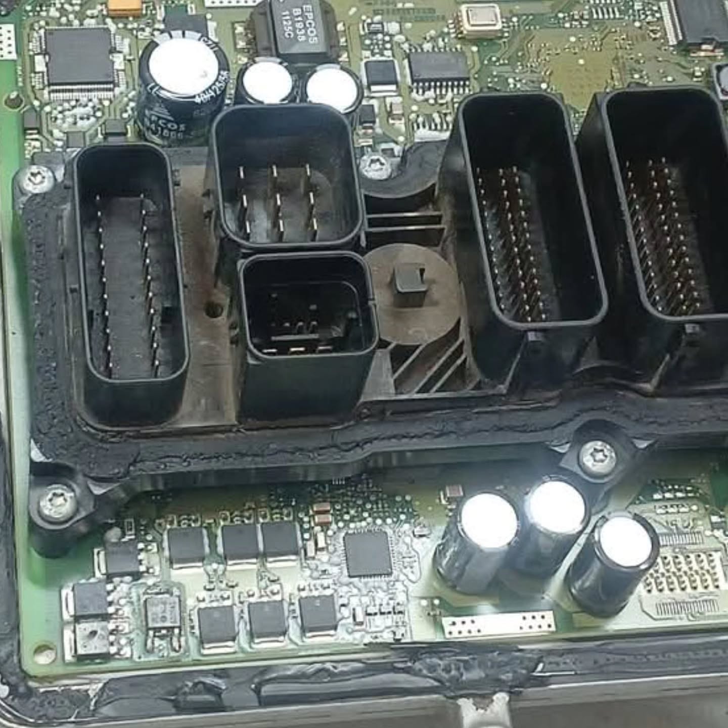 🚗 BMW 5 Series – ECU Repair Completed
No start? Engine faults? ✅ We repaired the ECU professionally and saved the customer $$$ compared to replacement.
Want to see more of our work? 👀
👤 Neil Cho on Facebook – facebook.com/neilcho
🏢 AutoBunkerz Facebook Page – facebook.com/autobunkerz
📍 Brisbane
🌐 autobunkerz.com.au
#BMW5Series #BMWECURepair #ECURepair #AutoBunkerz #BrisbaneMechanic CarRepair AutoElectrician MechanicLife BrisbaneCars