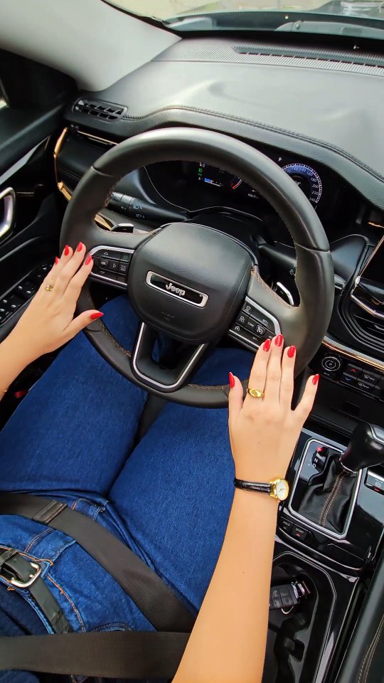 JEEP COMPASS 1.3 LIMITED T270
Ano/Modelo: 2021/2022
Câmbio: Automático
Combustível: Flex
Cor: Cinza
Lugares: 5
Facilitamos a entrada
Financiamos com as melhores taxas
Aceitamos seu carro no negócio.
Entre em contato para maiores informações:
(62) 9 8329-0030
Auto Padrão Veículos Auto Shopping Passeio das Aguas Goiânia - GO.
#compass #jeep #compass #autopadrãoveículos #carroseminovos