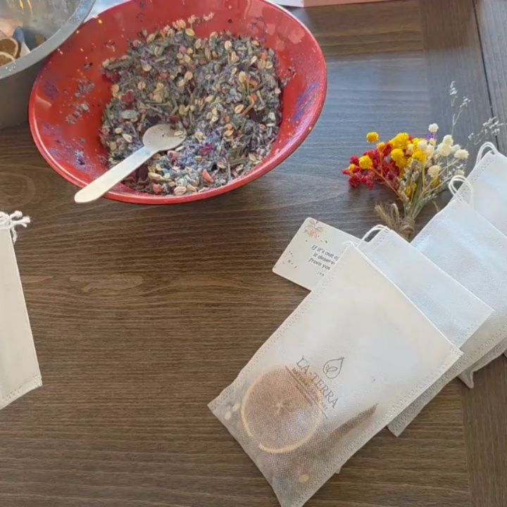 ✨ International Women’s Day is approaching ✨
This is the perfect time to pamper the special women in our lives with a gift that is beautiful, creative, and good for the body and soul.
At LA TERRA, I’ve prepared special handmade gift sets filled with natural ingredients that create moments of relaxation and true self-care.
🌿 What you can find in the gift sets:
• Pampering bath bags with oatmeal, spirulina, magnesium, plant oils, and essential oils
• A natural face mask bag for deep cleansing and radiant skin
• Small natural soaps with wonderful aromas
• Natural car aroma made with essential oils
• Massage candles for relaxation and warmth
• Rich body butters to nourish and soften the skin
Each product is carefully crafted with love, natural ingredients, and attention to your wellbeing.
💝 A small gift that can bring relaxation, beauty, and a moment of peace to someone you love — or to yourself.
🌸 Beautiful, natural gift sets made with care.
Send me a private message for details and orders.
#InternationalWomensDay #NaturalGifts #SelfCare #LaTerra #NaturalBeauty HandmadeWithLove Aromatherapy