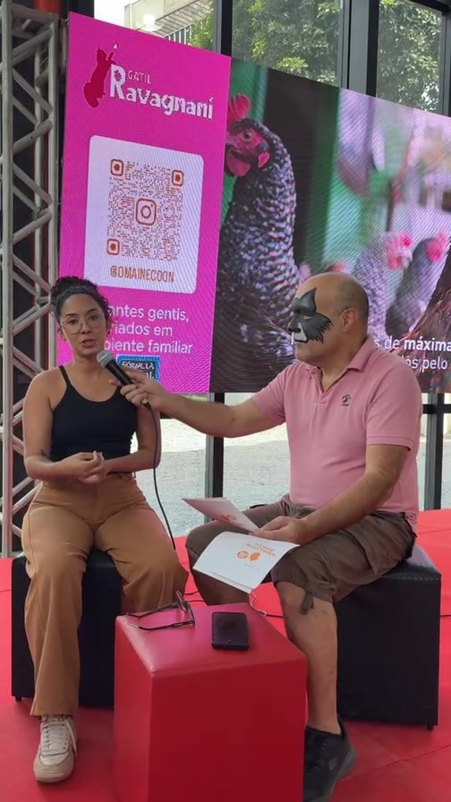 🔴📹 Adotar um gatinho é um ato de amor, e também de responsabilidade 🐱💛 Em conversa com Jéssica Riesco, da @codevidaoficial, falamos sobre como entender se a família está preparada para a adoção e quais são os primeiros cuidados nas 48 horas iniciais.
Também abordamos como preparar o ambiente para reduzir medo e estresse, os erros mais comuns entre adotantes iniciantes e como fazer a introdução com crianças e outros animais de forma segura. Informação essencial para um acolhimento consciente e cheio de carinho. 🐾✨