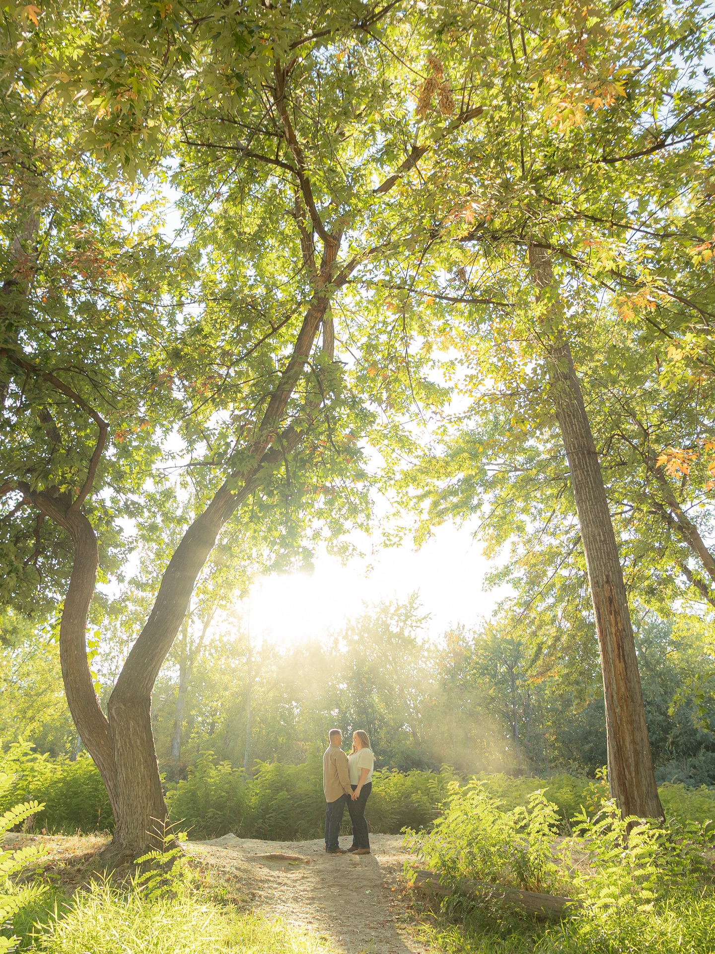 So ready for sunshine and green trees 🤍
#boisecouplesphotographer #boisephotography #idahophotographer #boiseidahophotographer #couplesphotoshoot