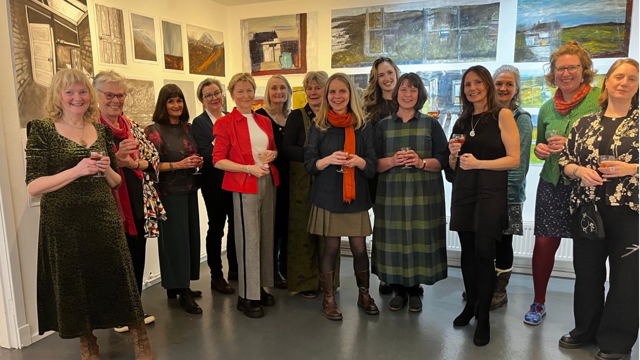 A wonderful evening yesterday - the preview of our @bridge_house_art Portfolio Exhibition at @antallasolais in #ullapool
It continues for 7 more days (10 am til 4 pm) til Sunday 8th March . Do come if you can!
You can see some of my displayed work here https://www.bridgehouseart.co.uk/team/philly-hare