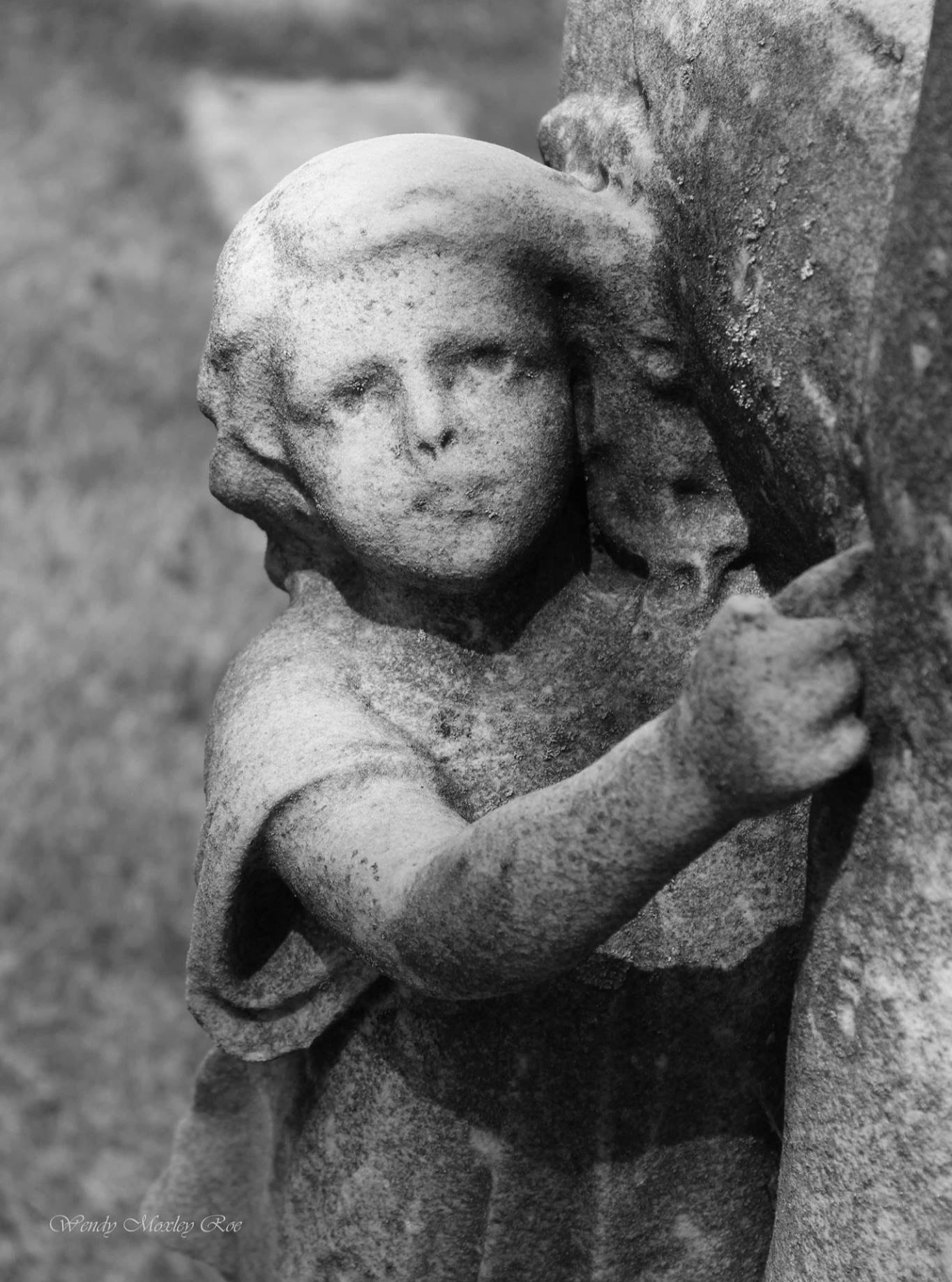 Calvary Cemetery, Evanston, IL
#calvarycemetery #cemeteryphotography #cemeteryshots #cemeterystatues #cemeteryscene #chicagocemetery #chicagocemeterycrawlers #illinoiscemeteries #tombstonetravels #taphophile #cemeterywandering