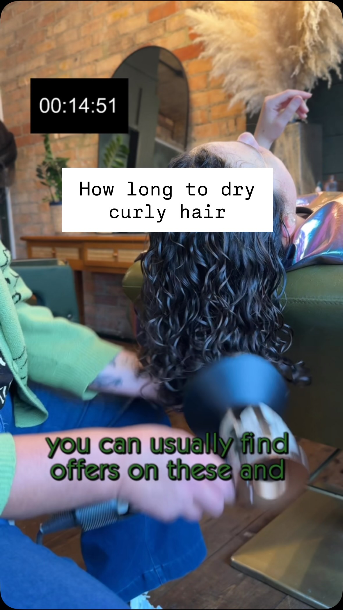 How long does it take to diffuse yours?..
On this video my client has medium/high density curls that are well balanced in porosity.
It took 17 mins.
My massive tip for diffusing is to pop in your AirPods and watch something your other half hates, you’ll soon be turning a boring task into self-care!
Drop your diffuse times in the comments!…
#dryingcurlyhair #diffusers
