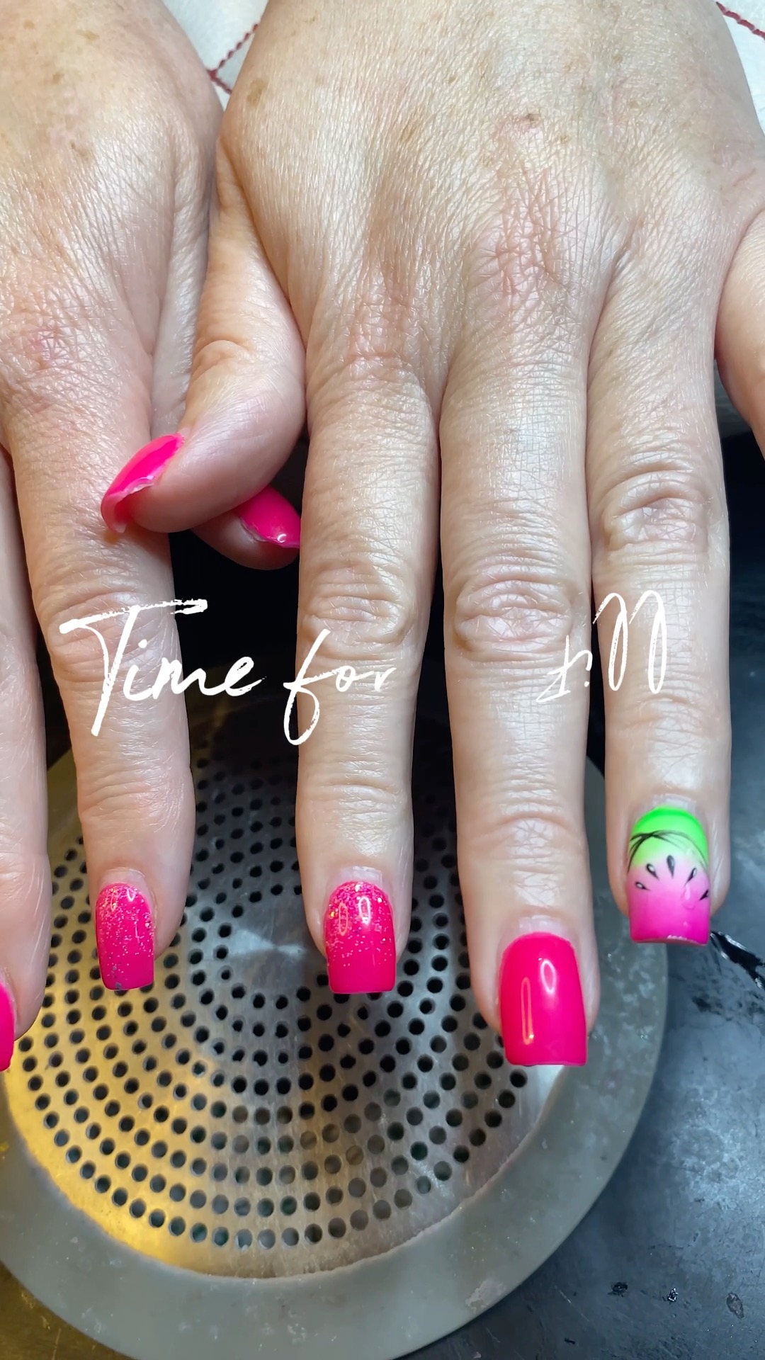 Say goodbye to grown-out nails 👋 and hello to healthy, strong fills! 💅 Stick to your 21-28 day schedule for the best results
#ChantalylaceNails #EdmontonNails #AcceptingNewClients
Chantalylace Nails in Edmonton, Alberta specializes in beautiful, long-lasting gel nails and custom nail art. Book regular 21- 28 day fills to keep your nails healthy, strong, and flawless. Expert nail care in a relaxing, friendly studio environment.