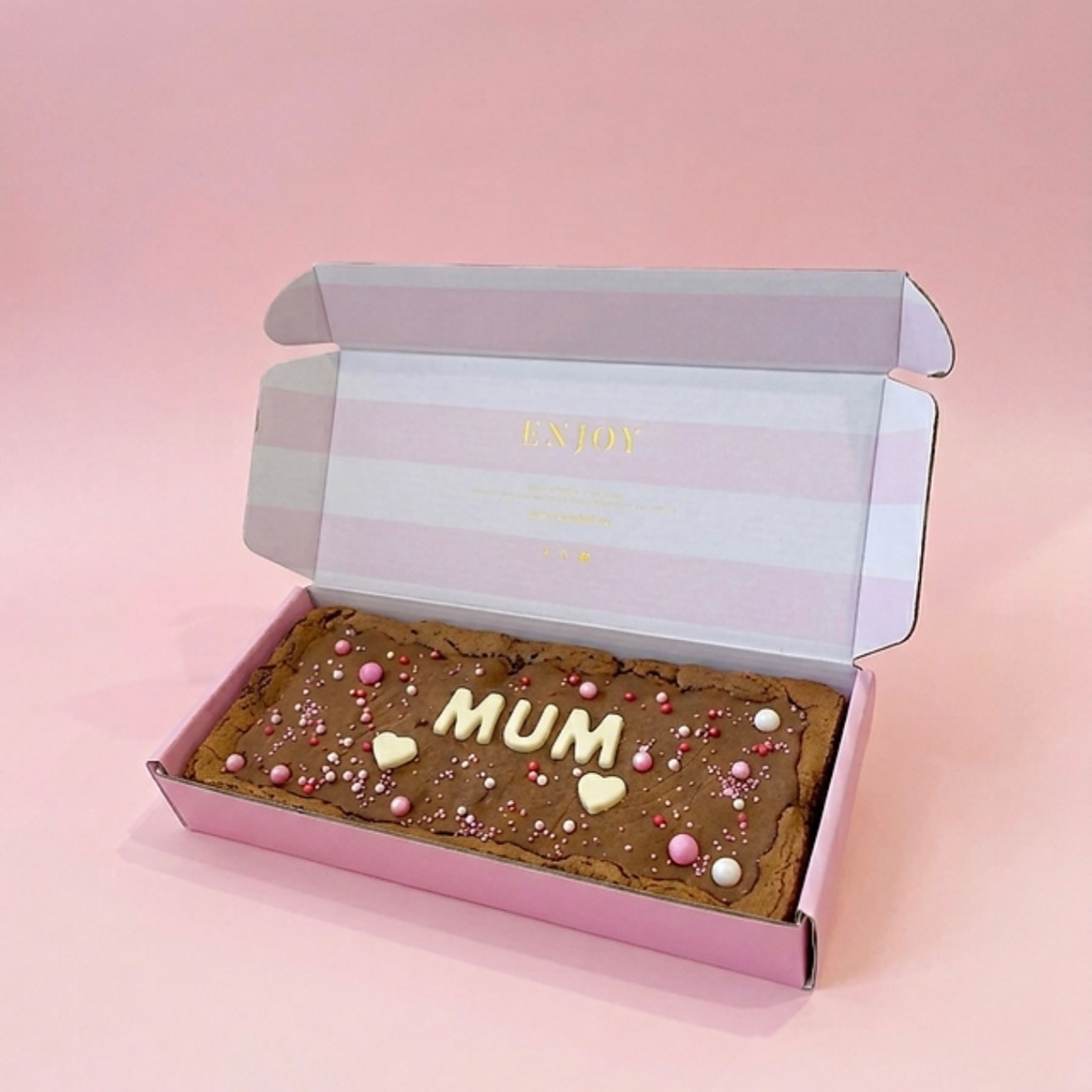 🌟 Is there anything sweeter than treating your mum to a luxury brownie box? 🍫💖 This Mother’s Day, show her just how much she means to you with a deliciously indulgent gift that she’ll absolutely love!
Our brownie boxes are crafted with the finest ingredients and available for next-day delivery, making it easier than ever to bring a smile to her face. 🥰✨
Enjoy 20% off if you order before midnight on Tuesday 3rd March with code: SLTMUM
#LuxuryBrownies #MothersDayGift #treatyourmum #sltbath #bathuk