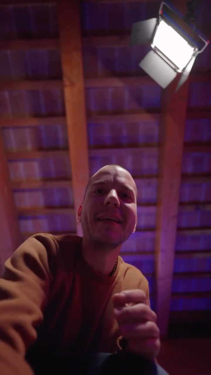 LOTUS DREAM
Sono felice di condividere con voi il mio nuovo singolo, nato insieme a @mrjamescrossley 💎
Vi invito ad ascoltarlo ad occhi chiusi.
Lasciate che le immagini emergano.
Che i pensieri scorrano.
Che le sensazioni si facciano spazio.
Non serve fare nulla.
Solo restare in ascolto. 💚✨
___
Disponibile su tutte le piattaforme
🟢 Spotify
https://open.spotify.com/intl-it/track/4DQr08orkfmv9p9giScflI?si=aefa2d98996645cd
🔵 Amazon Music
https://music.amazon.it/albums/B0GHSVTWNT?marketplaceId=APJ6JRA9NG5V4&musicTerritory=IT&ref=dm_sh_XkdsmWvsXEhtNWVIbRsMyFsN3&trackAsin=B0GHSVRXRY
🔴 You Tube
https://www.youtube.com/watch?v=gK8dqGdPsVE
⚫️ Apple Music
https://music.apple.com/it/song/lotus-dream/1870693341
#filippopigaiani #bagnodisuoni #campanetibetane #suonoterapia #handpanmusic