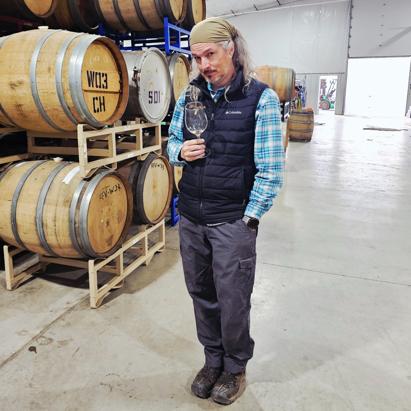 80 degrees in February? Only in Arizona. ☀️
Which means it’s officially white wine weather. 👏
Our first Skyhaven Viognier and Rosé are almost here 🍷 — and judging by the winemaker’s expression, they’re right where they should be.
Stay tuned. Things are about to get refreshing. #viognier #Rosé #azwine #azwinegrowers #willcoxwine #willcoxwinecountry