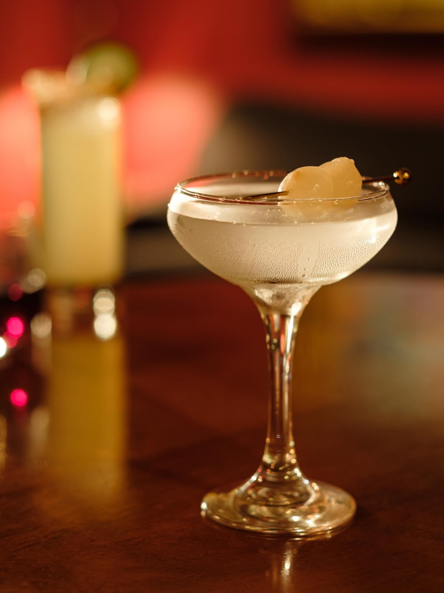 A proper Gibson Martini never chases attention.
It simply receives it.
See you tonight ✨
#bma #barmonami #monamimoments #barmonamisa #martini