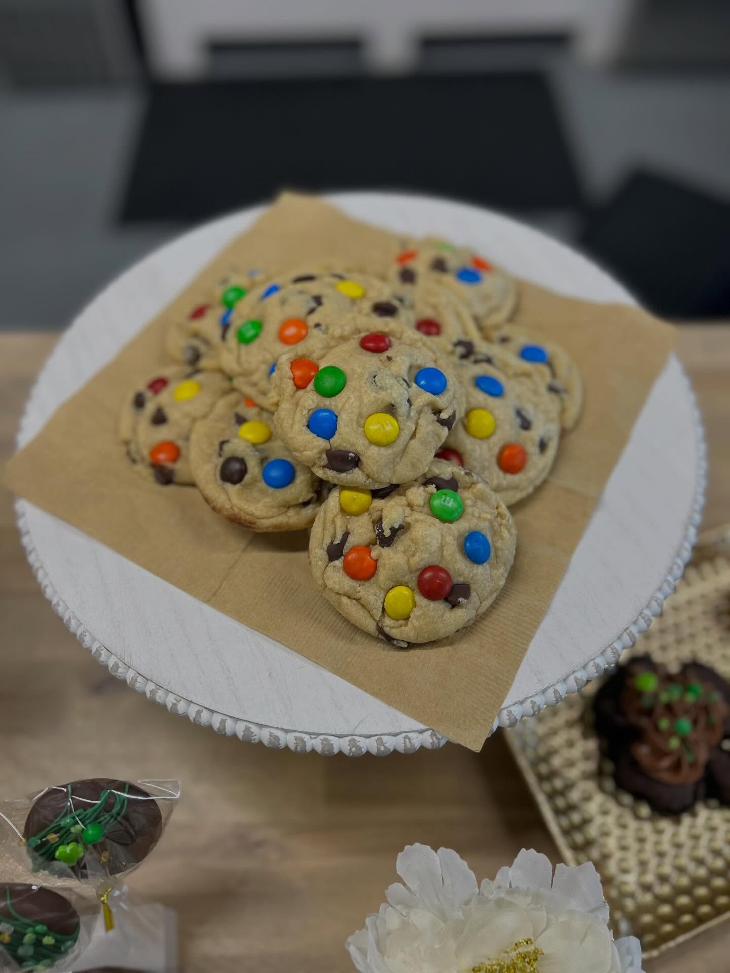 POVâŚ..you said you were just going to have one dessertâŚ.
âŚ.But then you see the cookies, cupcakes, brownies and cake pops.đ
YeahâŚ.same
Good thing dessert bars exist so you can try a little of everything đ
Planning a party, wedding, shower or birthday let me take care of your sweets!
Message me for your custom dessert table đ§.
#dessert #desserts #dessertbar #desserttable #grandrapids