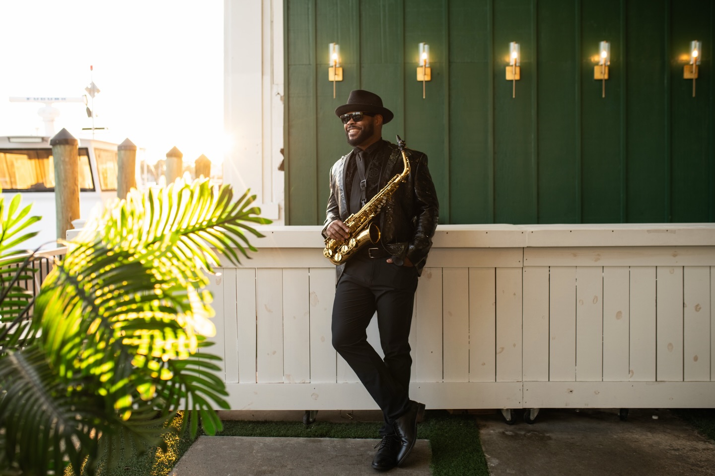 Warm weather is approaching and Ezra on Sax is here to play* 😂🎶🎷
-
Book for your wedding/ event today!