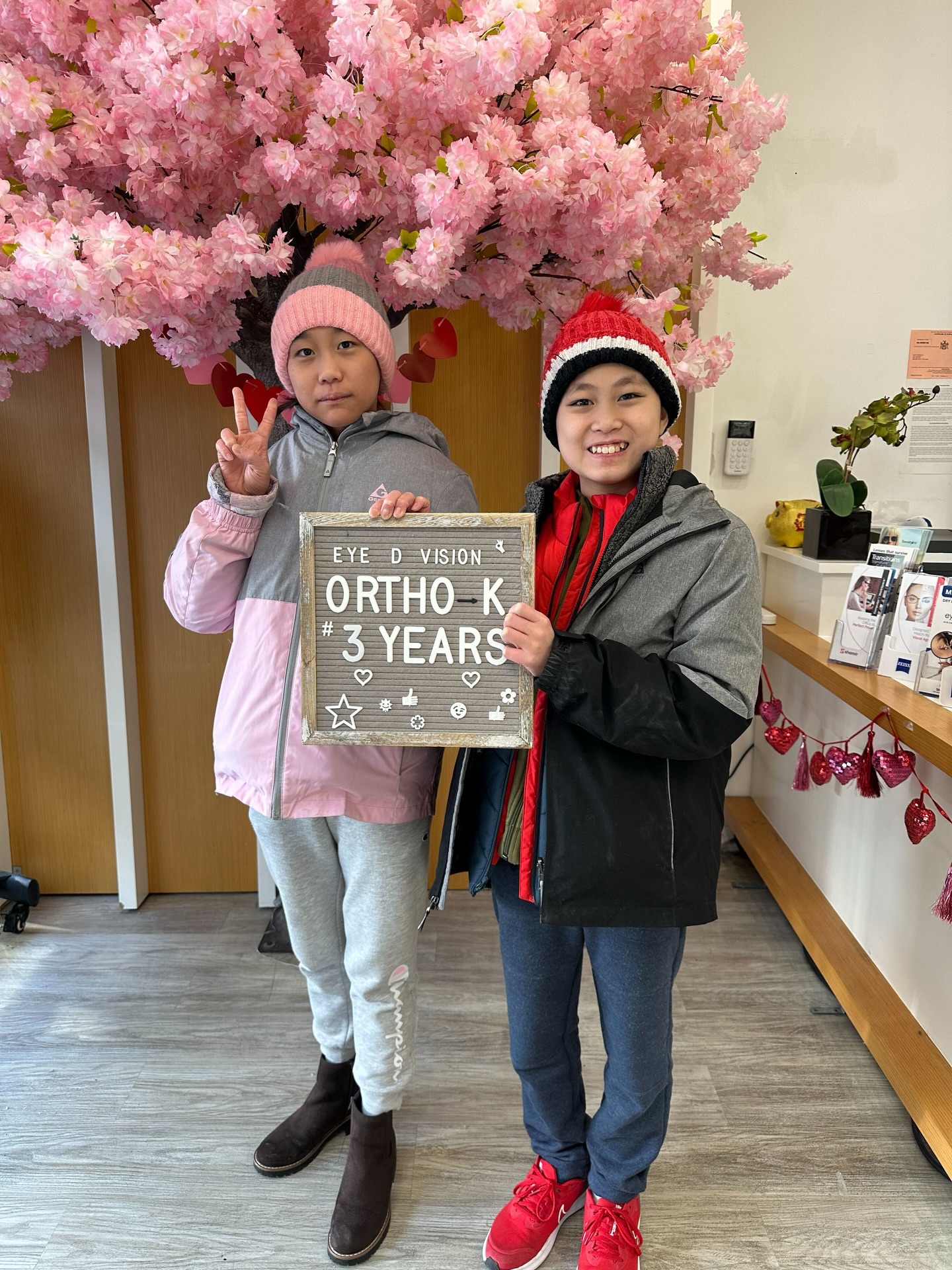 3 years of clear mornings! 👏
Duo team makes the best team🥰 Ortho-K for 3 years and loving the freedom of waking up and seeing clearly without glasses or contacts during the day. We’re so proud of their journey!
Thinking about starting Ortho-K? Stop by Eye D Vision and see if it’s right for you.
#orthok #orthoknyc #myopiacontrol #brooklyn