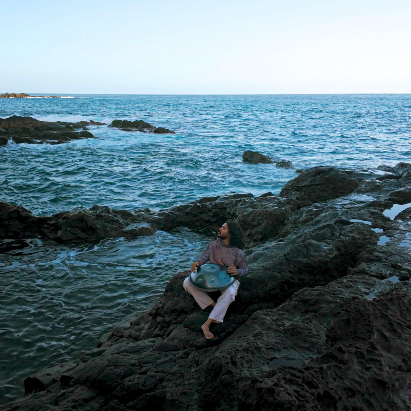 “Tenerife” is out everywhere 💙
Check out the links in my bio,
Hope I can bring you all to the beach it was created on
Thank you for listening. 🌊
—
Mixing: Ravi Lad – @itsraviray
Mastering: Elaine Rasnake – @daughterboardaudio
Color Grade: Tristan Santana - @santristan_
Cover Art: Vats Shah - @wattz_clicks