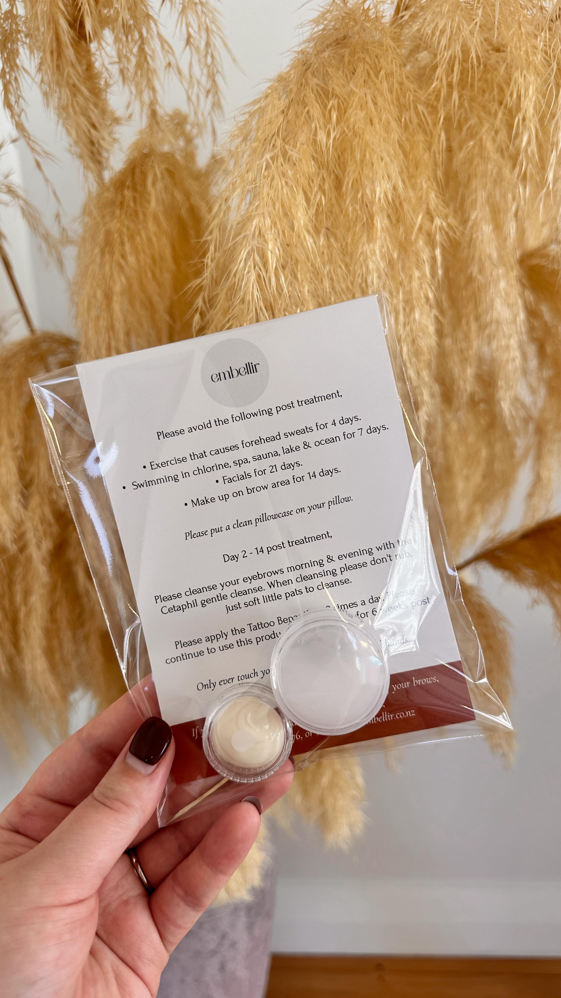 Everything you need for effortless healing in one little pack 🤍
Each brow aftercare pack includes a cleanser, aftercare balm, and a post treatment information sheet to help your new brows heal beautifully ✨
#browtattoo #aftercare #embellir #dunedinnz