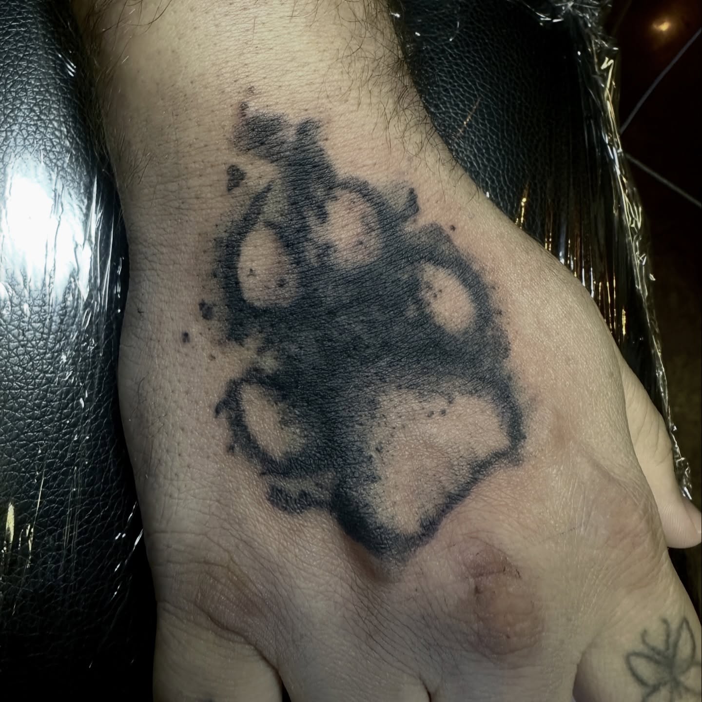 For one of the best dogs to ever live on this planet. Thank you for bringing us joy, Major. You’ll always be with us in spirit 🖤🤍🐾 tysm @bridge.man15
Made with love and respect at @electricavetattoo.atx
.
Email or submit a form through my bio to get a quote or booked in this month! I got time and tons of designs, my idea or yours 🦋
.
#tattoo#atxtattoo#atx#pawprinttattoo#blackandgrey