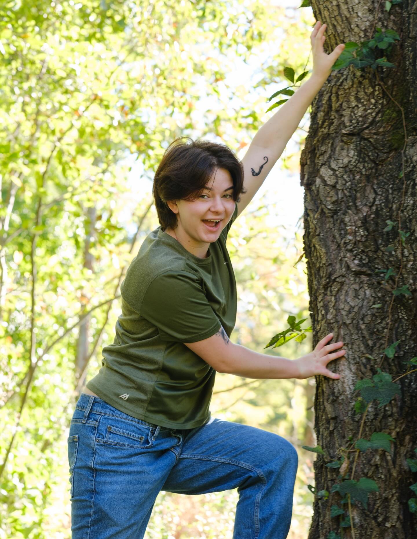 IT’S TIME.
It’s Kay’s Birthday!!!!!❤️🖤❤️🖤🫵
We are so grateful to be around you🫶 As our irreplaceable social chair with such a beautiful voice and the WARMEST heart, you are such an energizer to all the V’s🎸🙌⚡️ I hope today reminds you of how loved and appreciated you are!!! (not just because it’s your birthday, but because of the way you always make us smile💋) We are so lucky to sing your arrangement at this semester’s concert‼️‼️ Hope you have the happiest birthday EVER❤️🔥
Love, the V’s.
#VeelyDan #HappyBirthKay