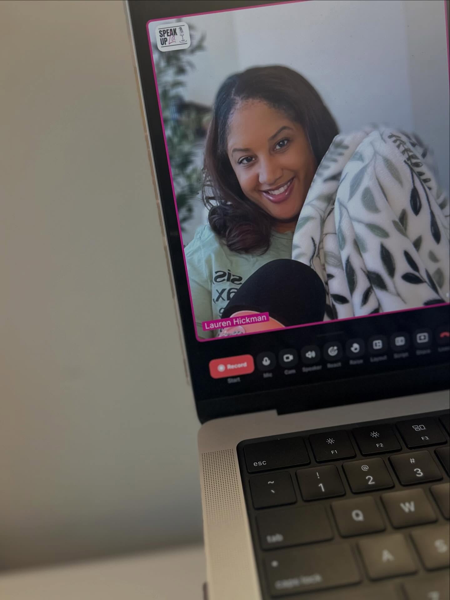 Hello March ✨
I got my blanket and my microphone - I’m back recording 😁
New podcast will be dropping soon!
#podcast #speakupla #womeninspiringwomen #womensupportingwomen #itsmyseason